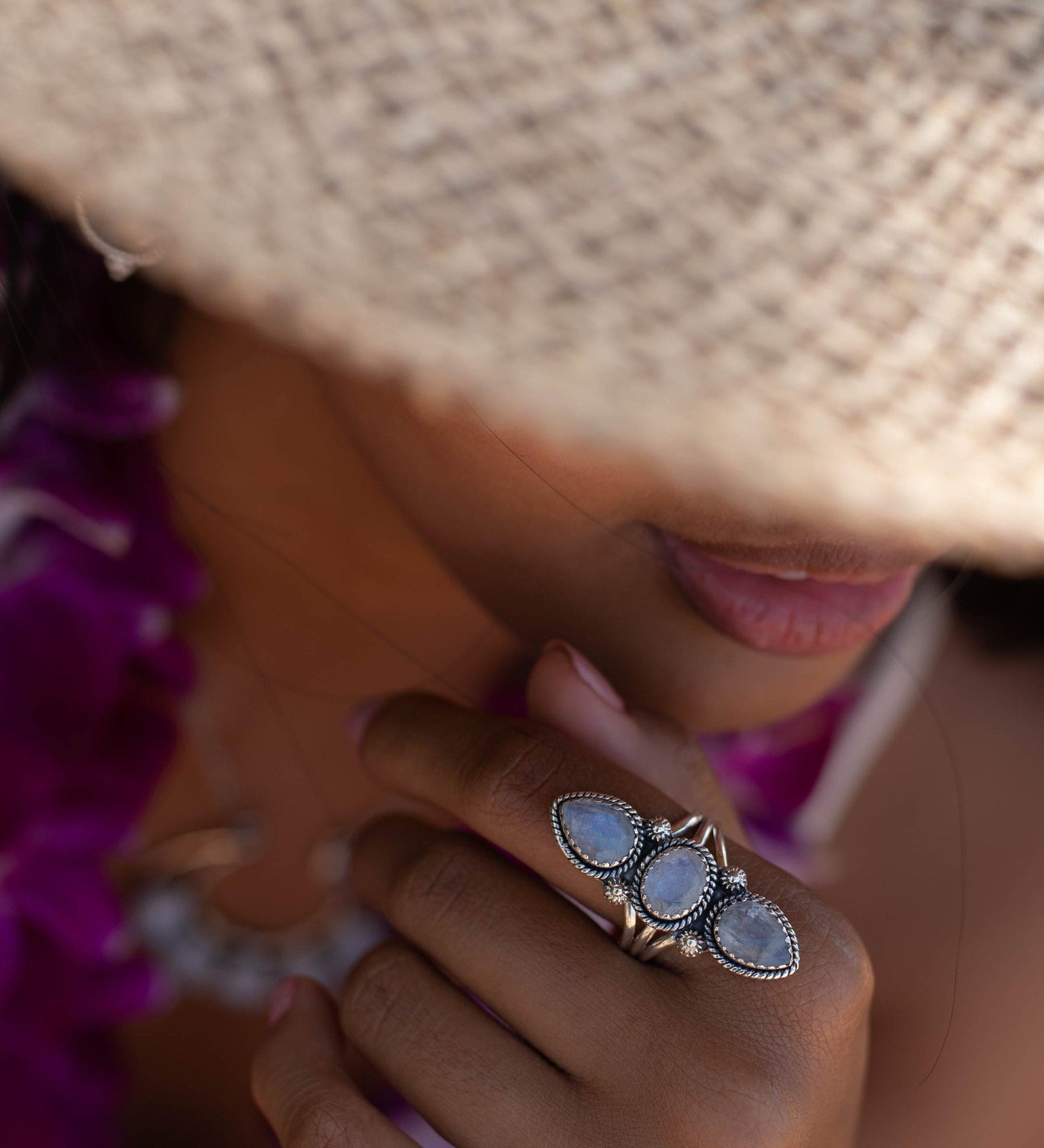 Moonstone Ring ~  Sterling Silver 925 ~ Handmade ~ Gemstone ~ Statement ~ Everyday ~ Hippie ~Bohemian~June Birthstone ~ MR246