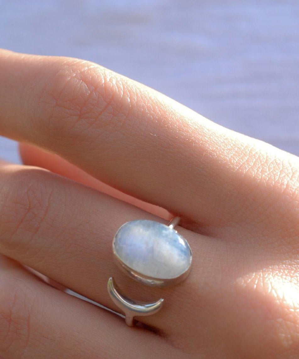 Moonstone Ring ~ Sterling Silver 925 ~MR003 - Maresia Jewelry
