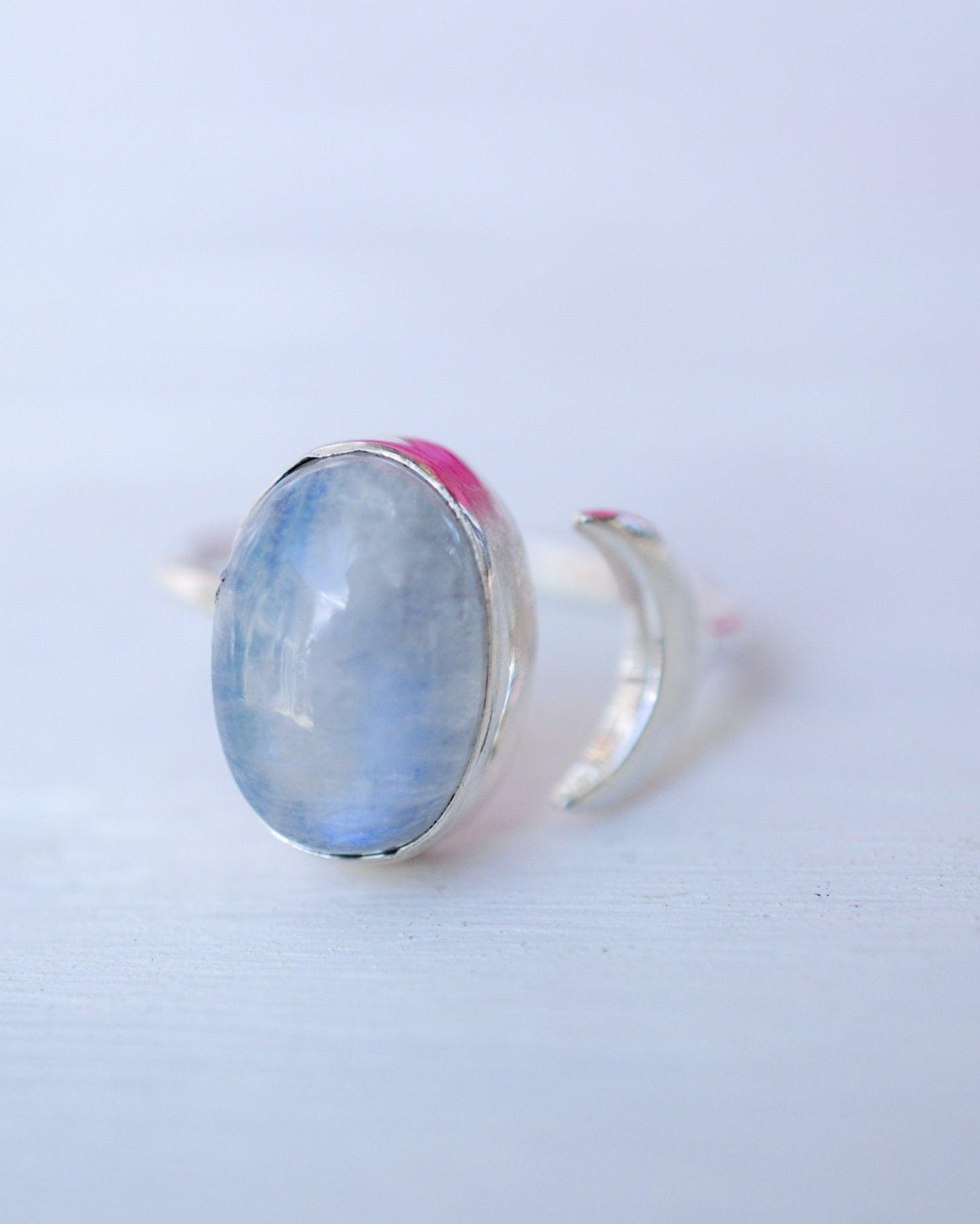 Moonstone Ring ~ Sterling Silver 925 ~MR003 - Maresia Jewelry