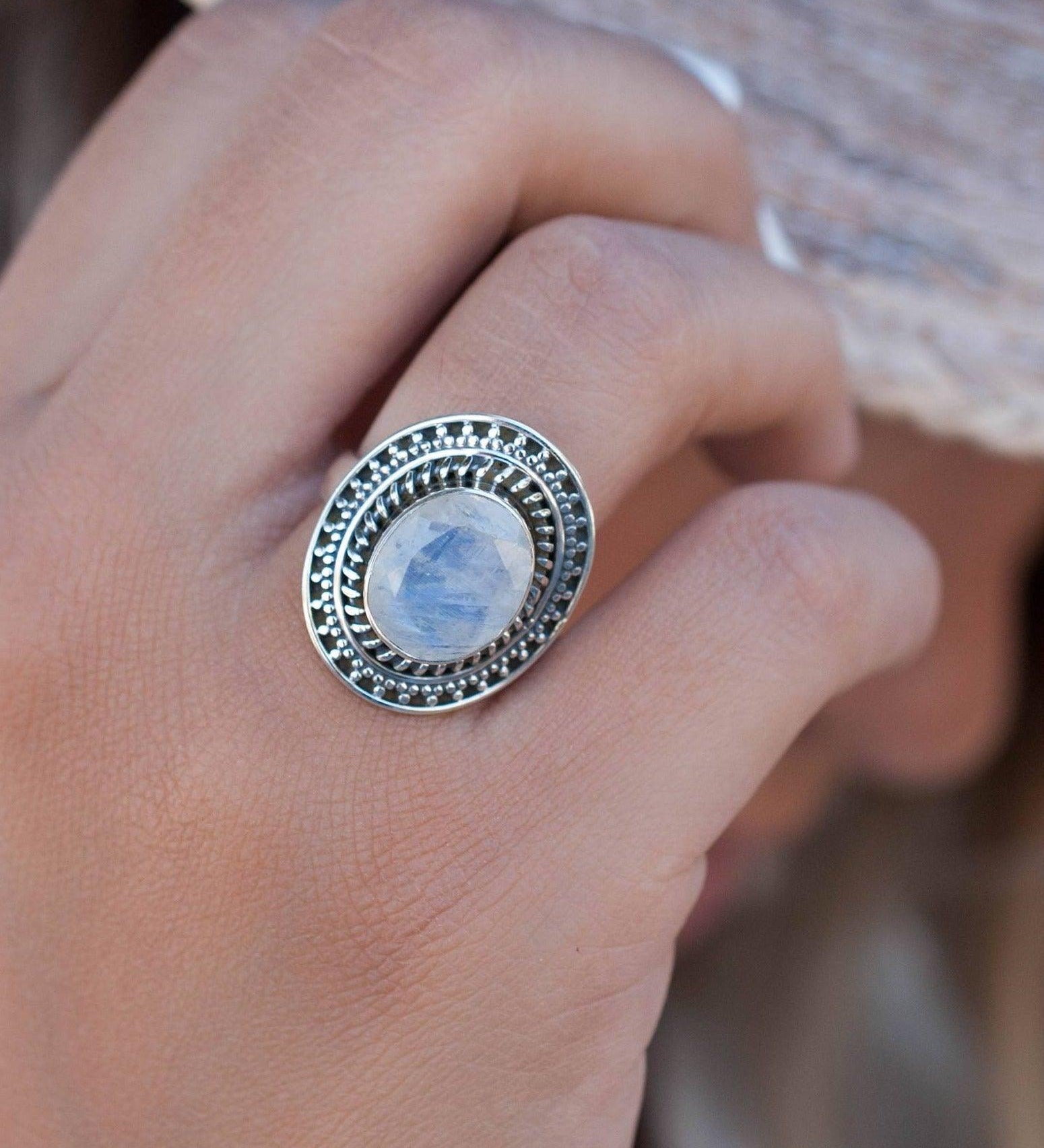 Moonstone Ring ~ Sterling Silver 925 ~ MR024 - Maresia Jewelry