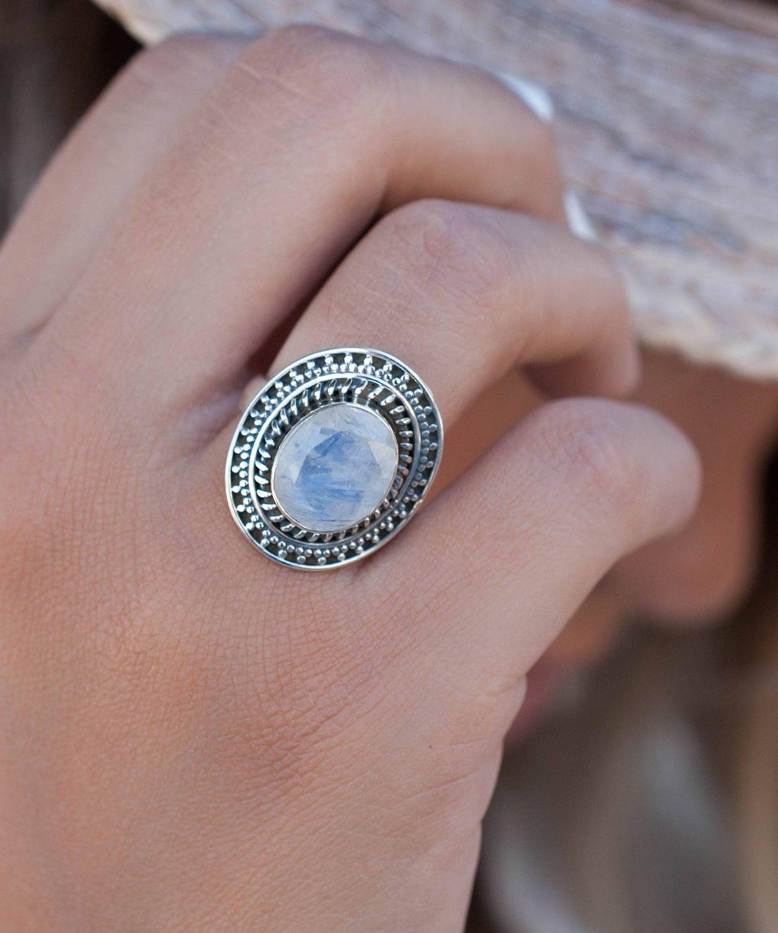 Moonstone Ring ~ Sterling Silver 925 ~ MR024 - Maresia Jewelry