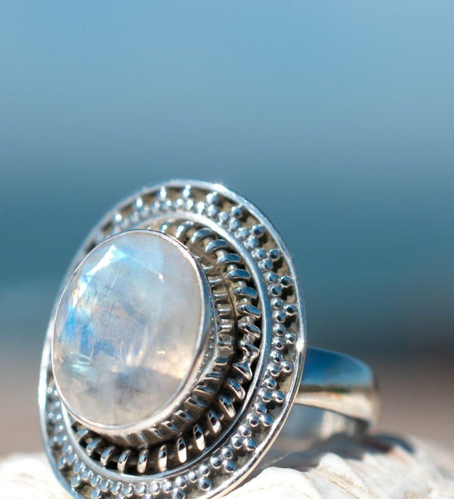 Moonstone Ring ~ Sterling Silver 925 ~ MR024 - Maresia Jewelry
