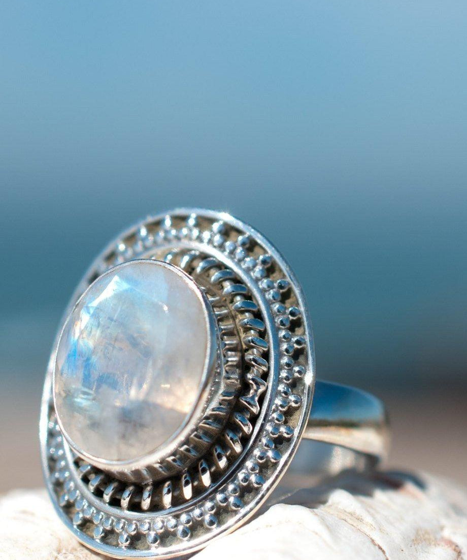 Moonstone Ring ~ Sterling Silver 925 ~ MR024 - Maresia Jewelry