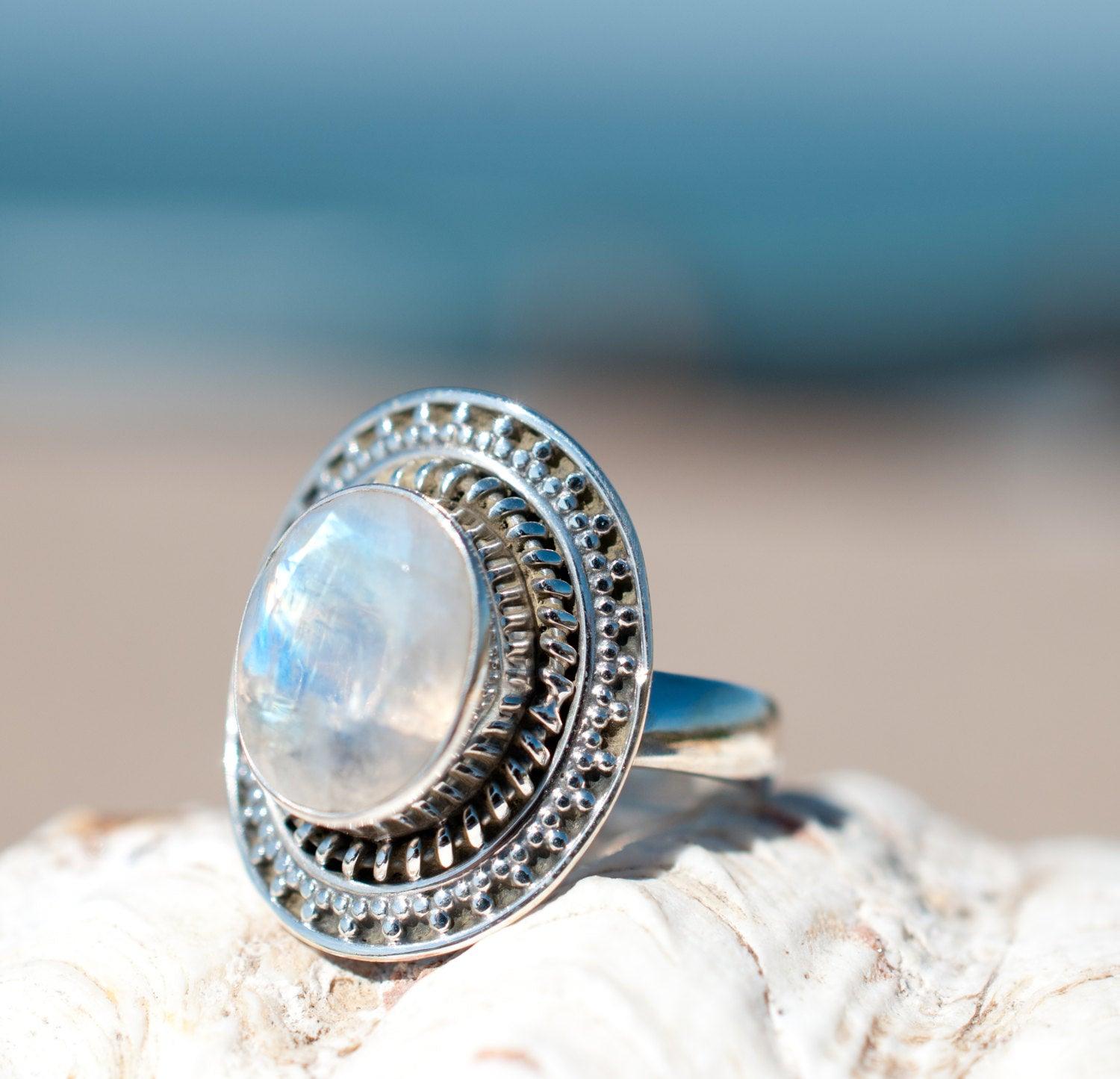 Moonstone Ring ~ Sterling Silver 925 ~ MR024 - Maresia Jewelry