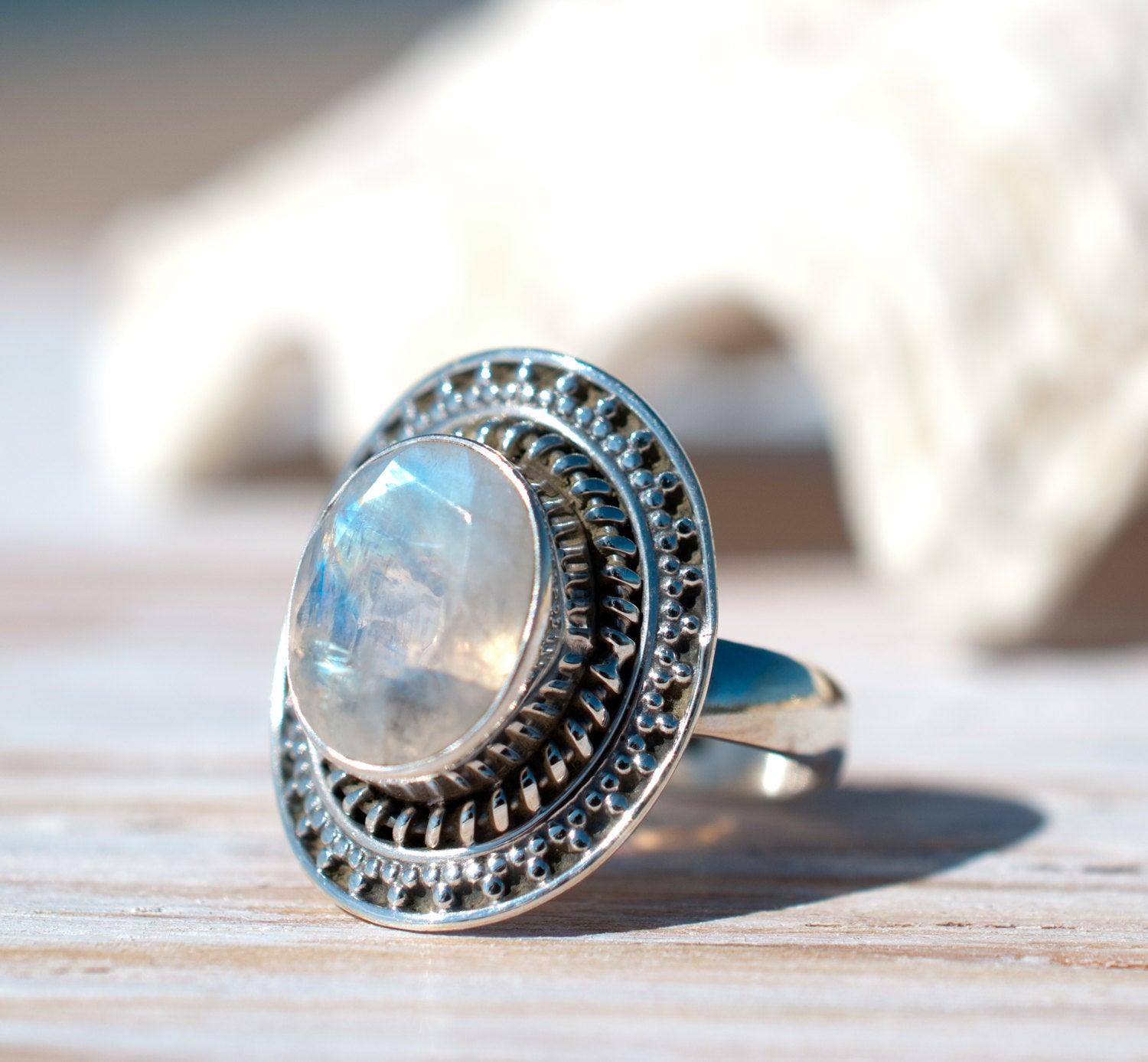 Moonstone Ring ~ Sterling Silver 925 ~ MR024 - Maresia Jewelry