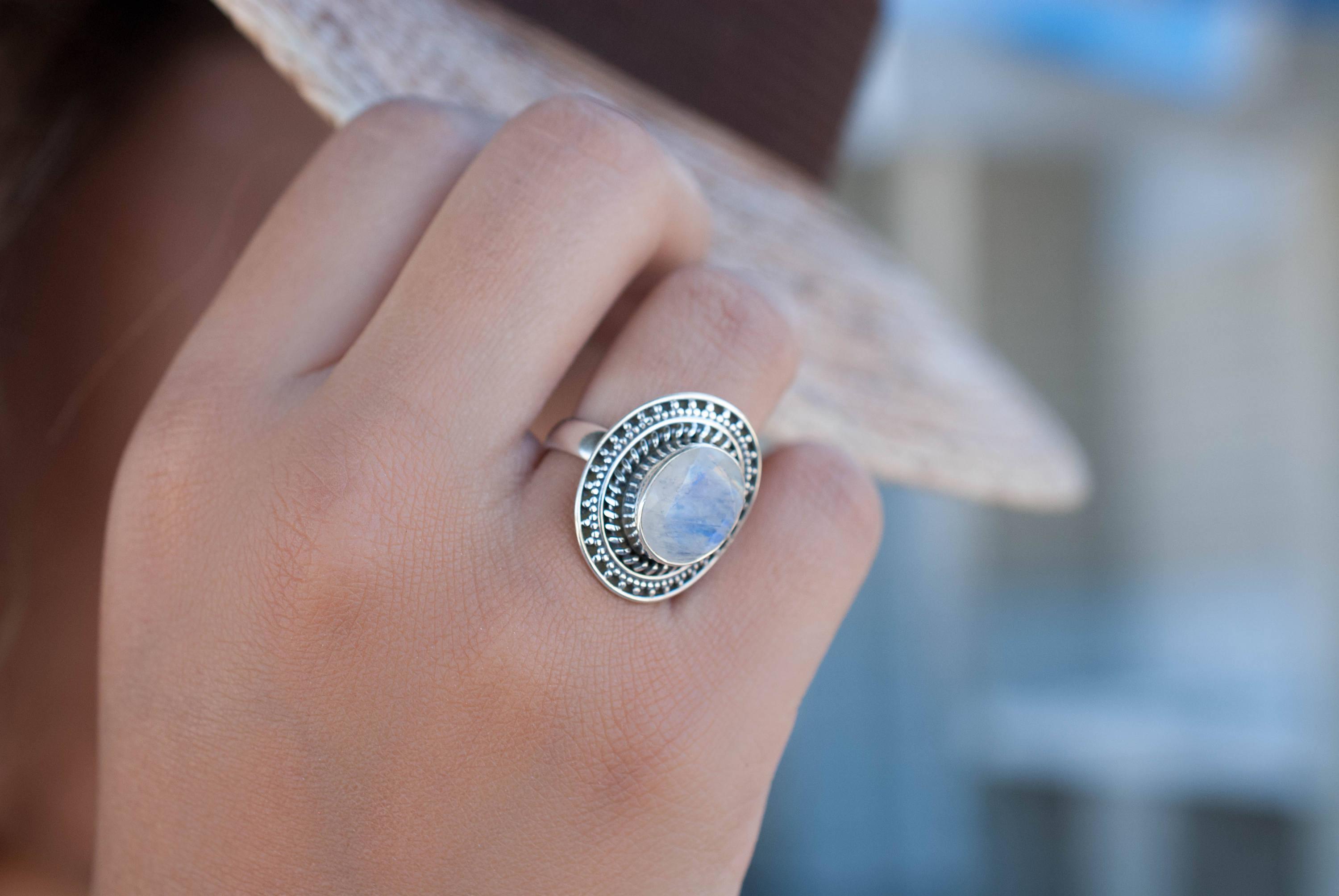 Moonstone Ring ~ Sterling Silver 925 ~ MR024 - Maresia Jewelry