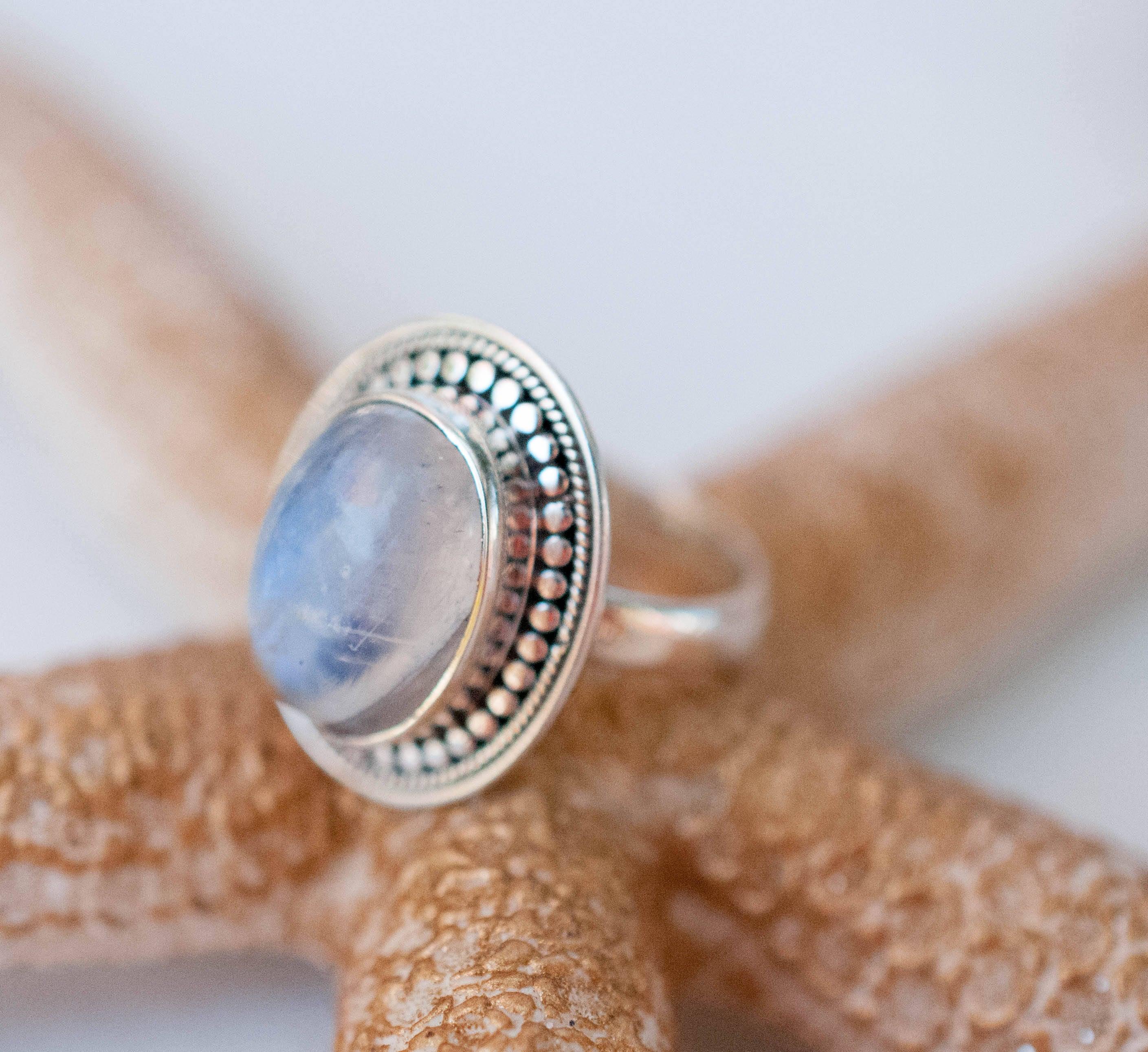 Moonstone Ring ~ Sterling Silver 925 ~ MR031 - Maresia Jewelry