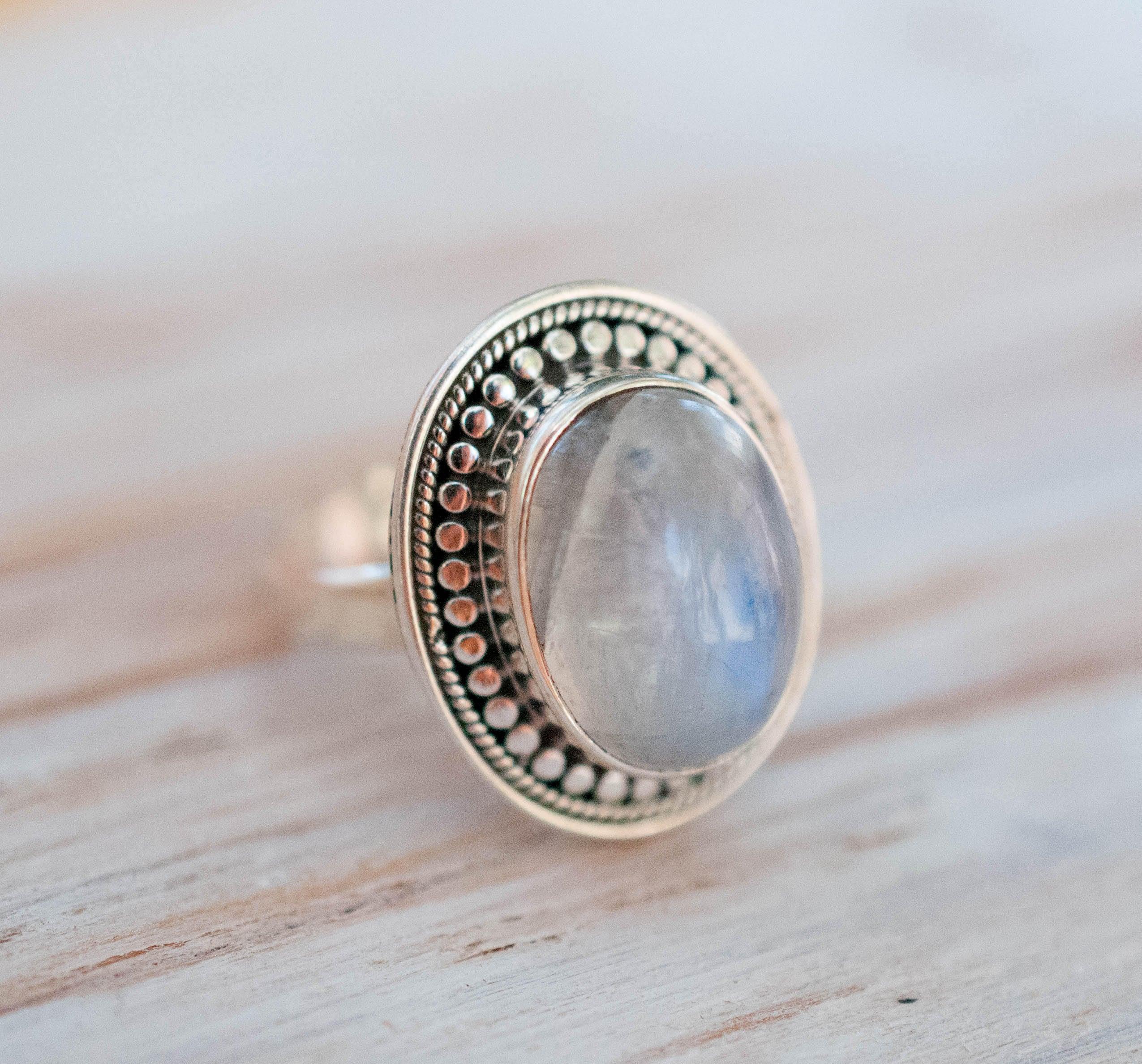 Moonstone Ring ~ Sterling Silver 925 ~ MR031 - Maresia Jewelry
