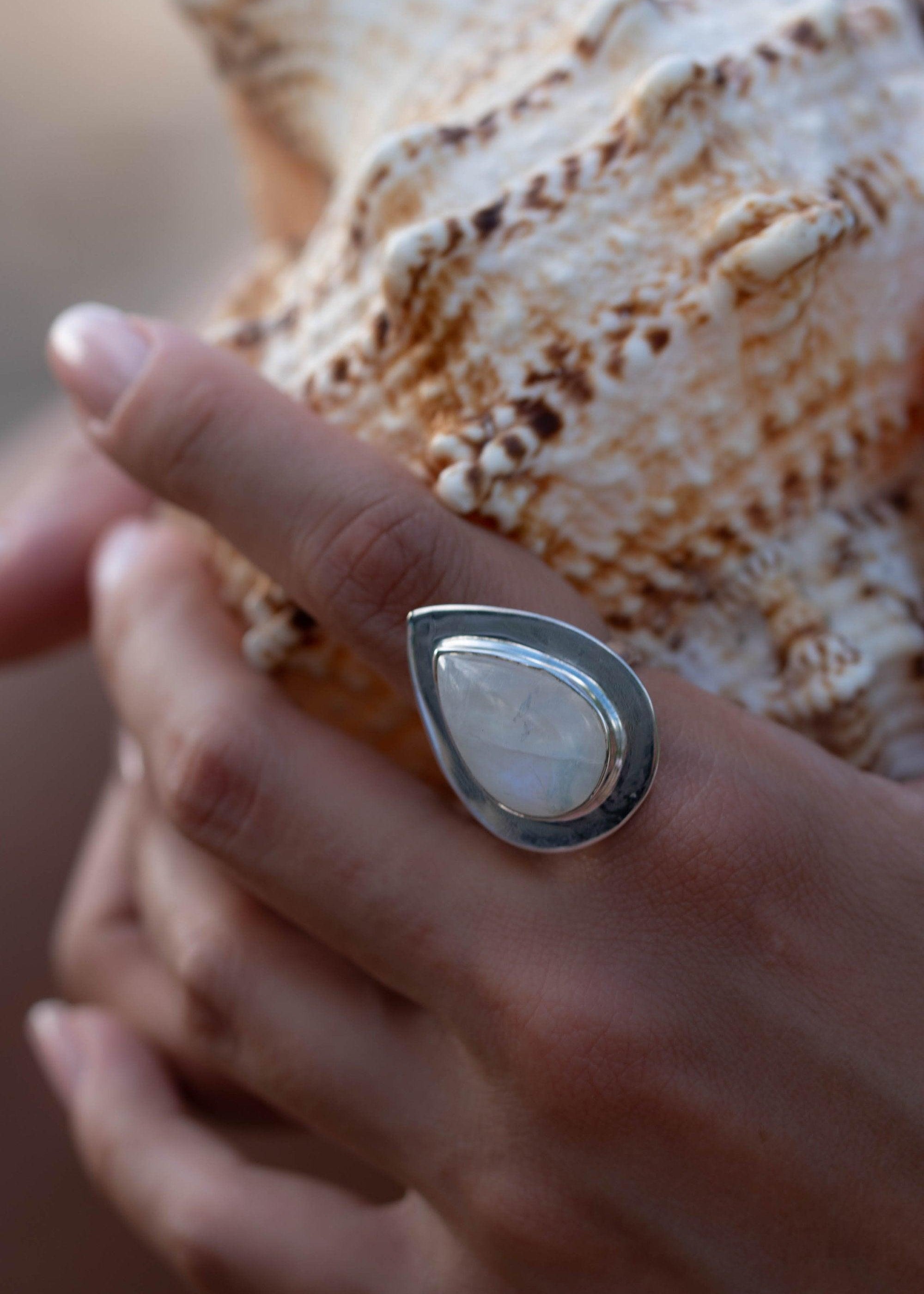 Moonstone Ring ~ Sterling Silver 925 ~ Handmade ~ Gemstone ~ Big ~ Hippie ~ Gypsy ~ Boho ~ Bohemian ~ Tear Drop ~ Stunning~MR108B