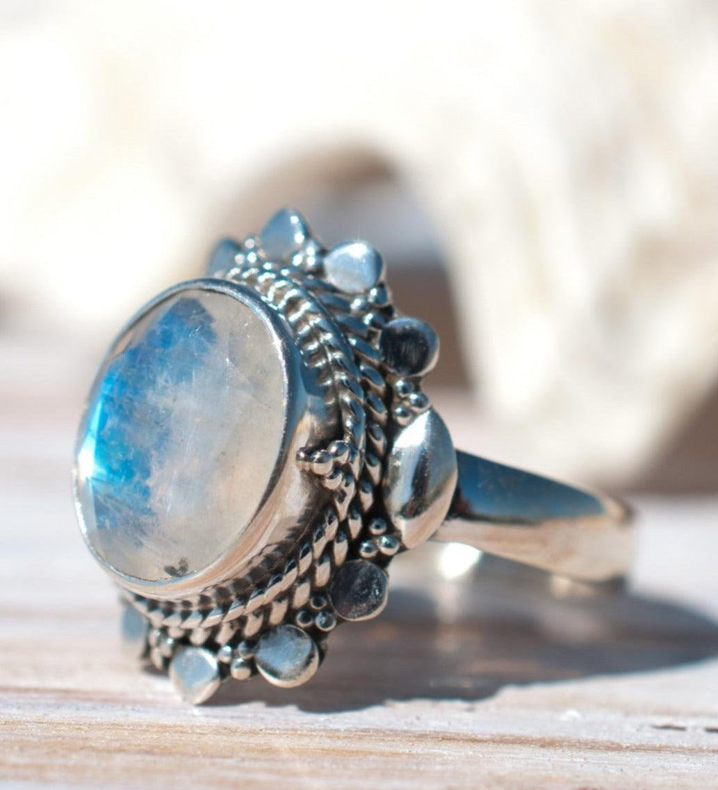 Moonstone Ring ~ Sterling Silver 925 ~ MR175 - Maresia Jewelry