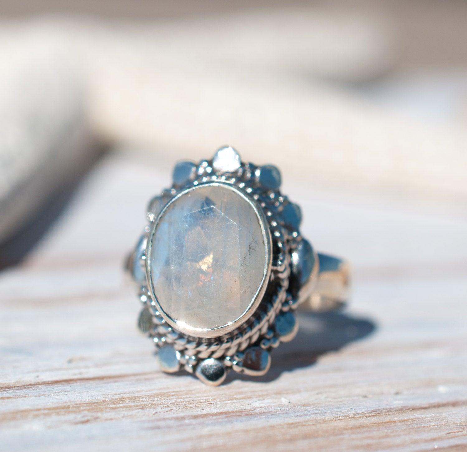 Moonstone Ring ~ Sterling Silver 925 ~ MR175 - Maresia Jewelry