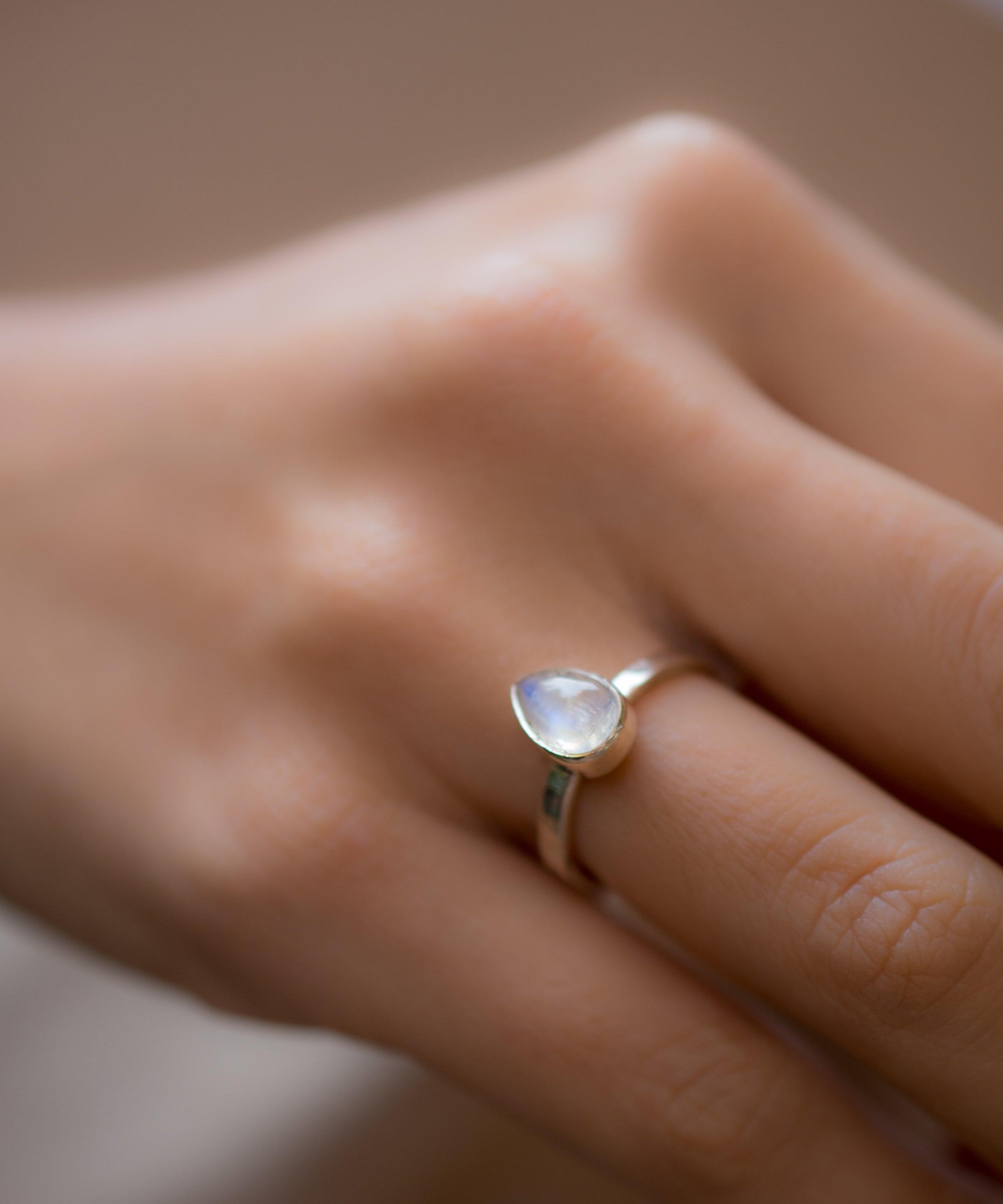 Moonstone Ring ~Sterling Silver 925 ~ MR206 - Maresia Jewelry