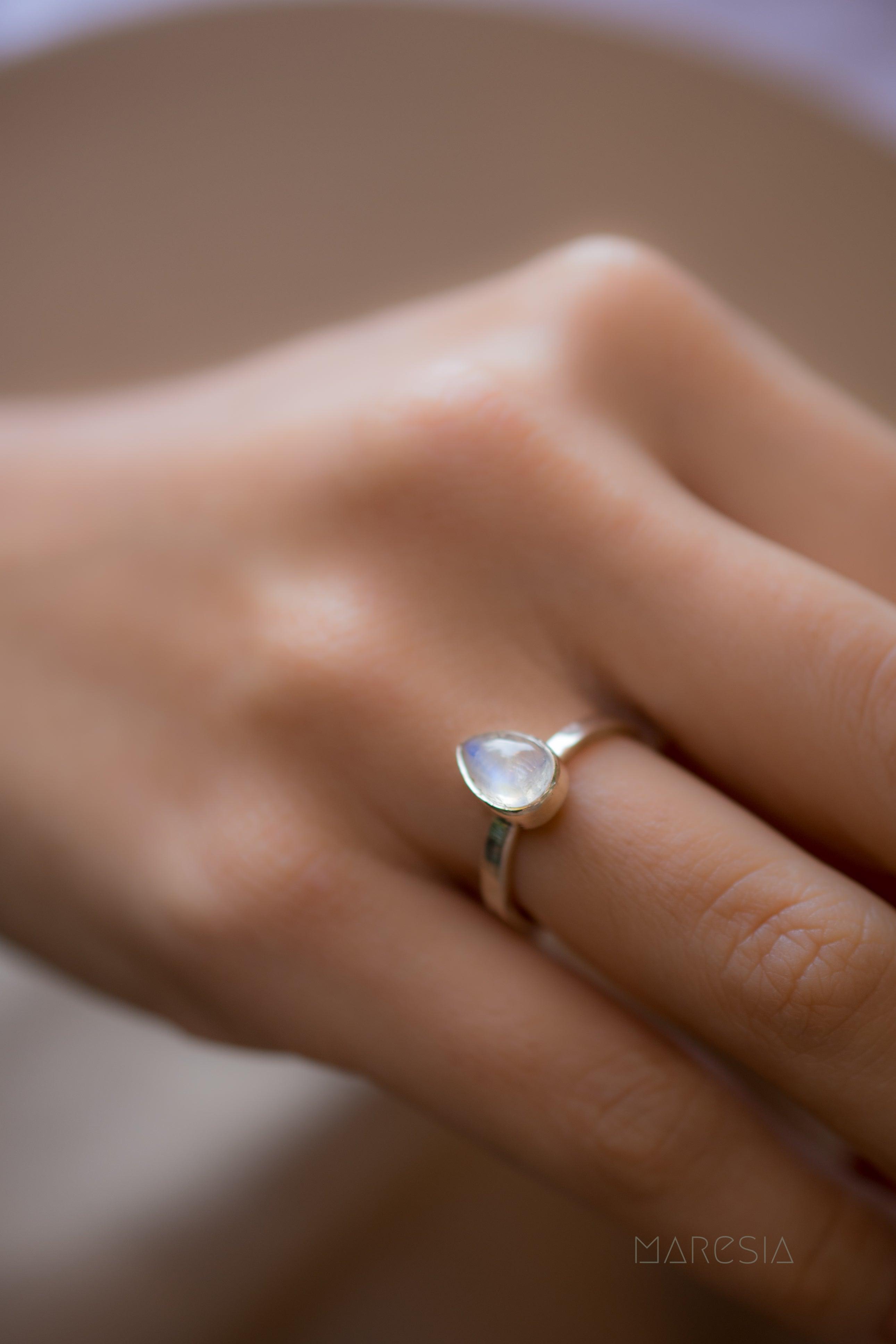 Moonstone Ring ~Sterling Silver 925 ~ MR206 - Maresia Jewelry