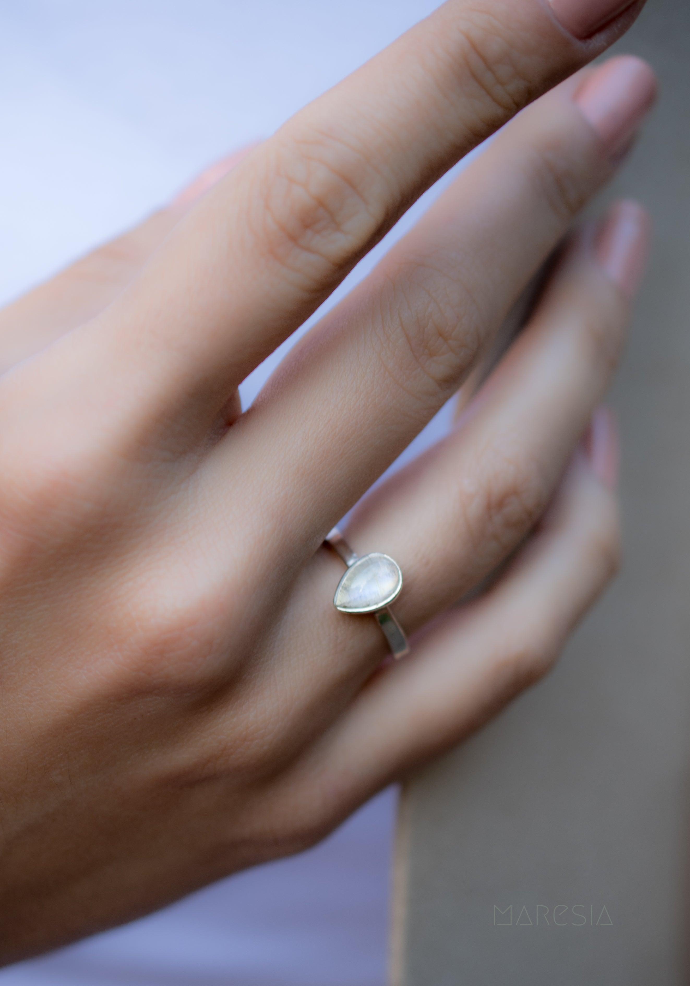 Moonstone Ring ~Sterling Silver 925 ~ MR206 - Maresia Jewelry