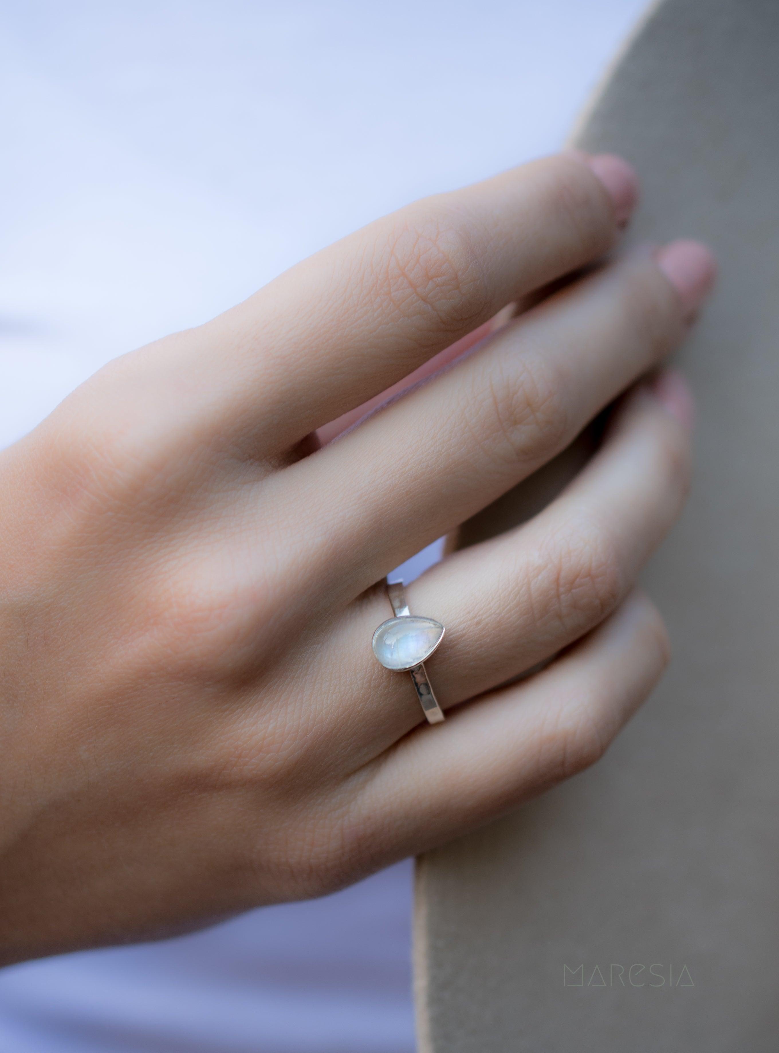 Moonstone Ring ~Sterling Silver 925 ~ MR206 - Maresia Jewelry