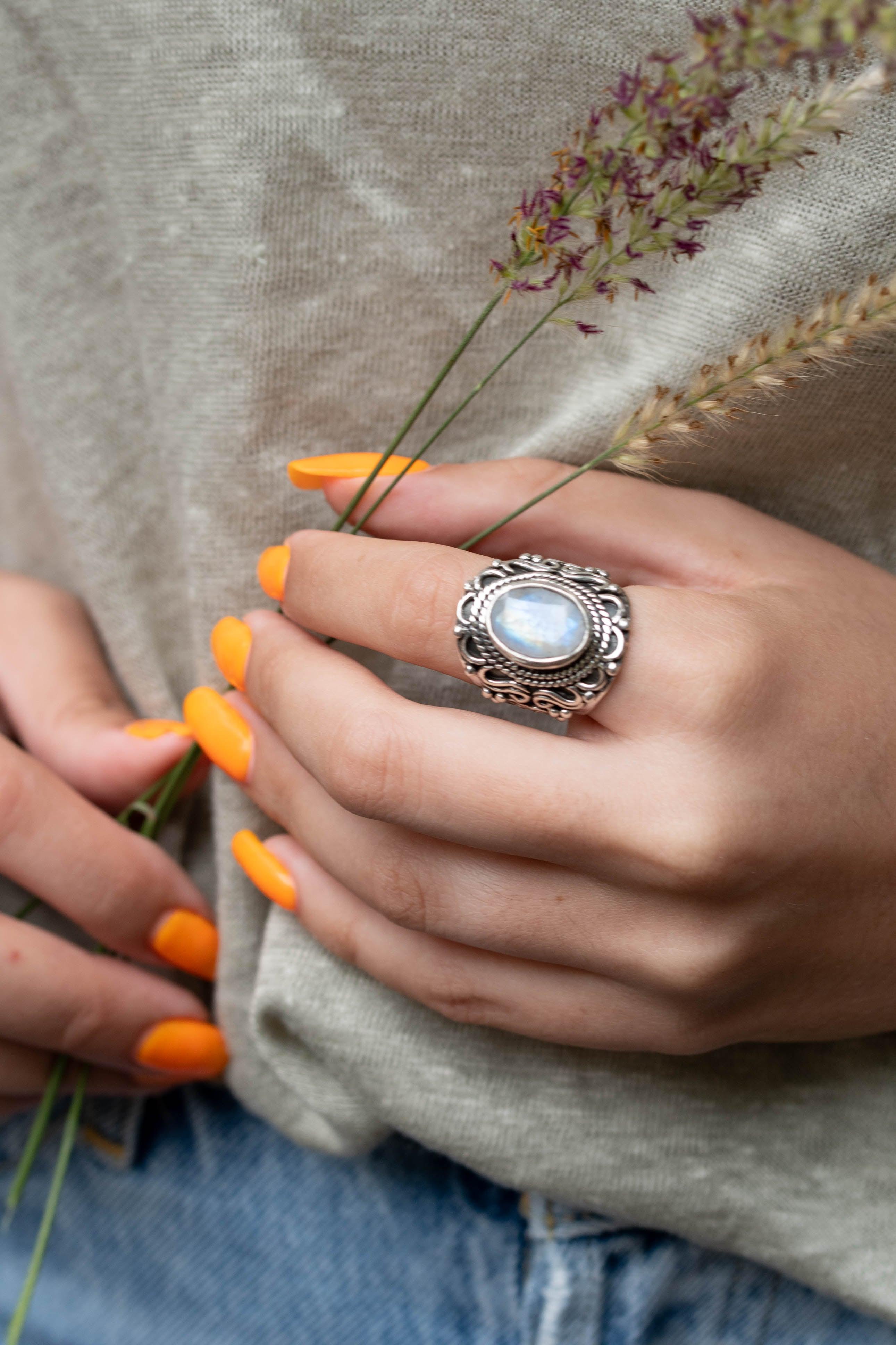 Moonstone Ring ~ Sterling Silver 925 ~ MR268 - Maresia Jewelry