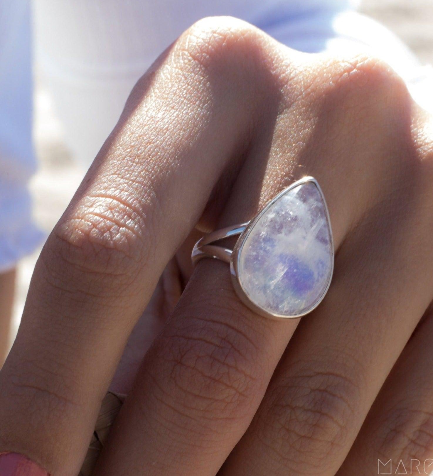 Moonstone Ring ~ Sterling Silver 925 ~MR071 - Maresia Jewelry