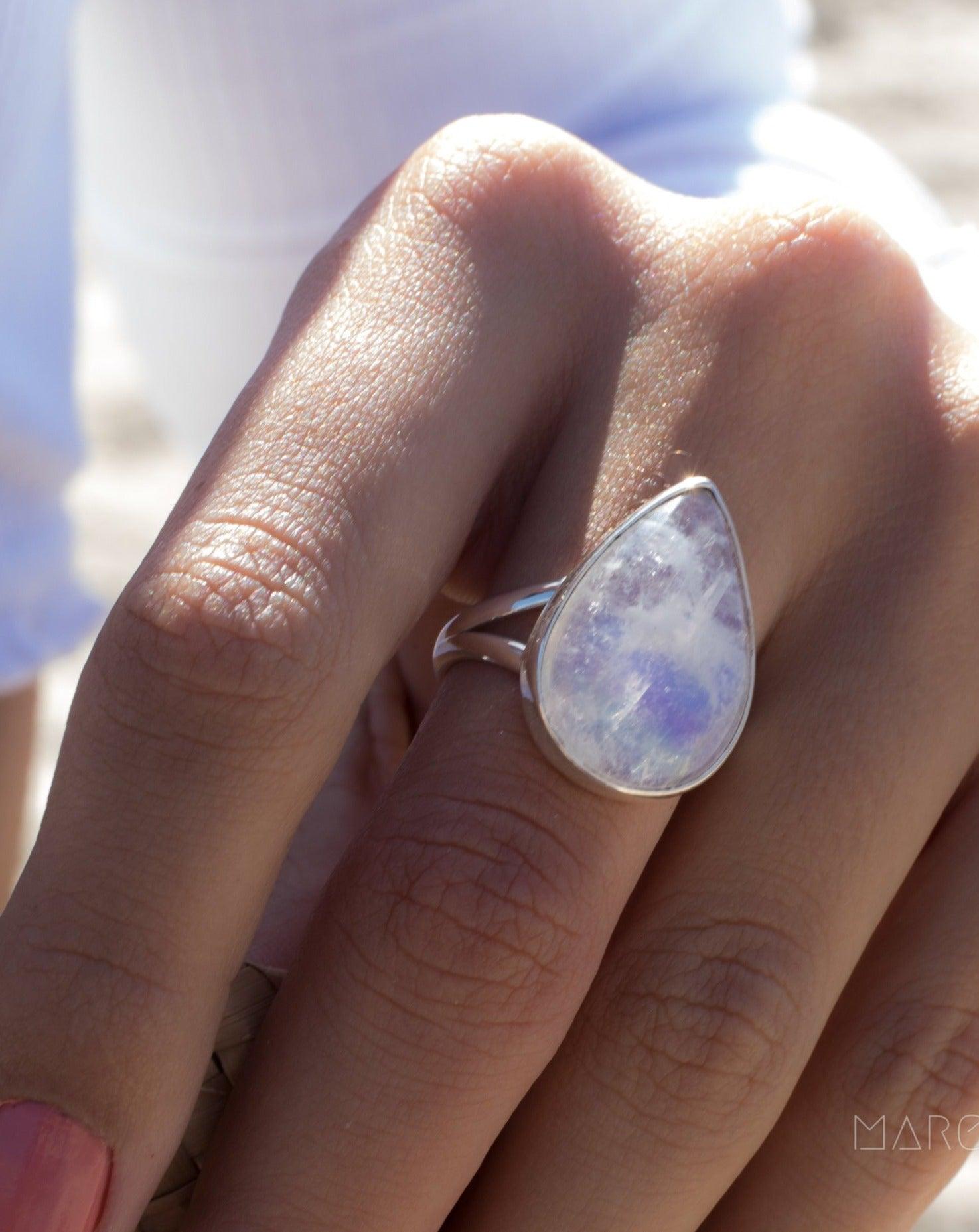 Moonstone Ring ~ Sterling Silver 925 ~MR071 - Maresia Jewelry