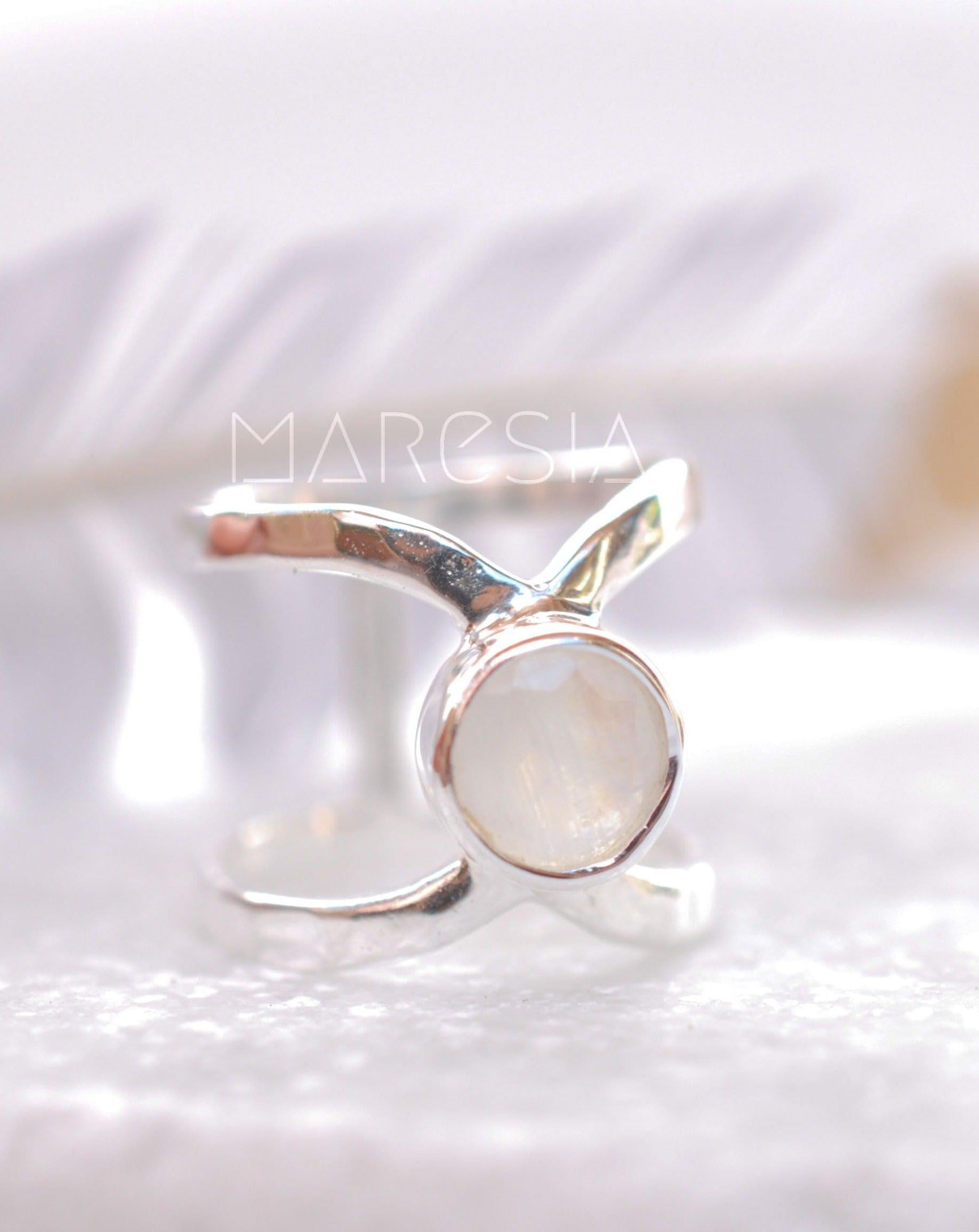 Moonstone ~ Sterling Silver 925 ~ MR002 - Maresia Jewelry