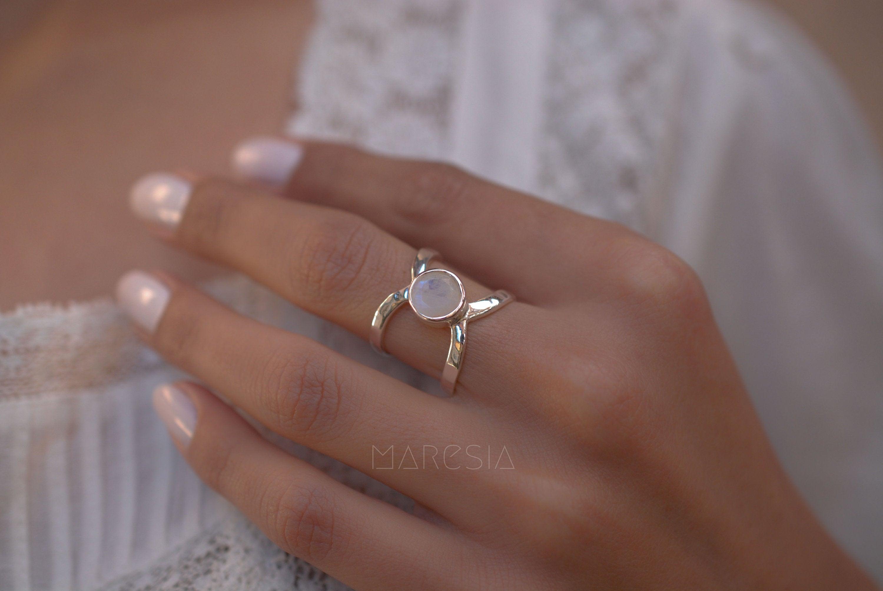 Moonstone ~ Sterling Silver 925 ~ MR002 - Maresia Jewelry