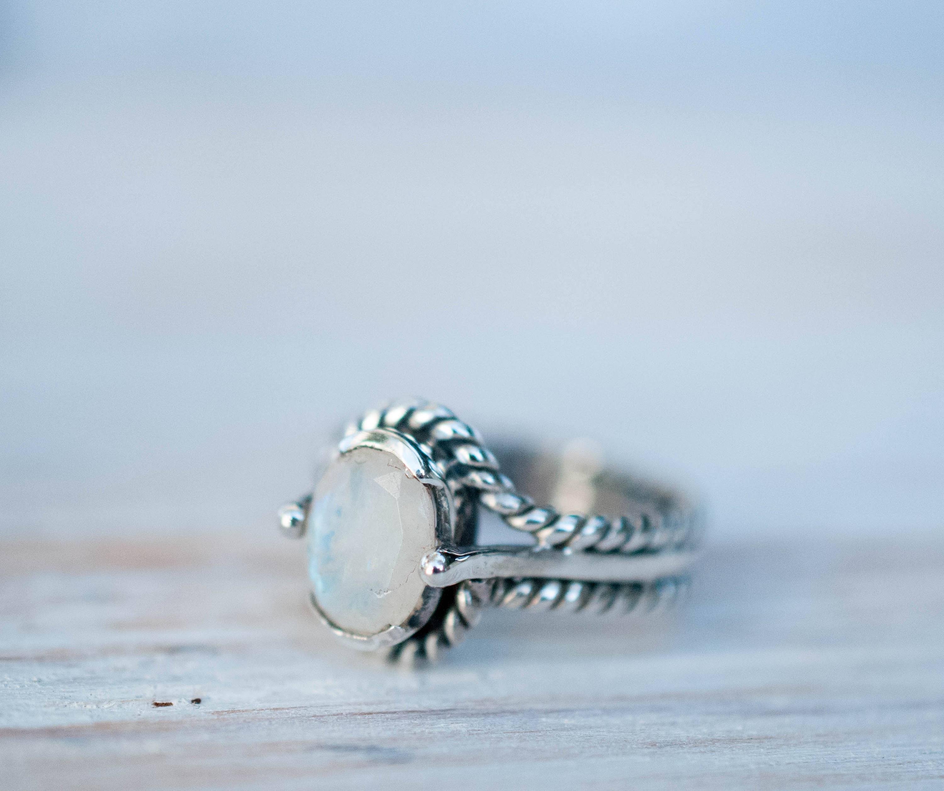 Moonstone ~ Sterling Silver 925 ~MR170 - Maresia Jewelry