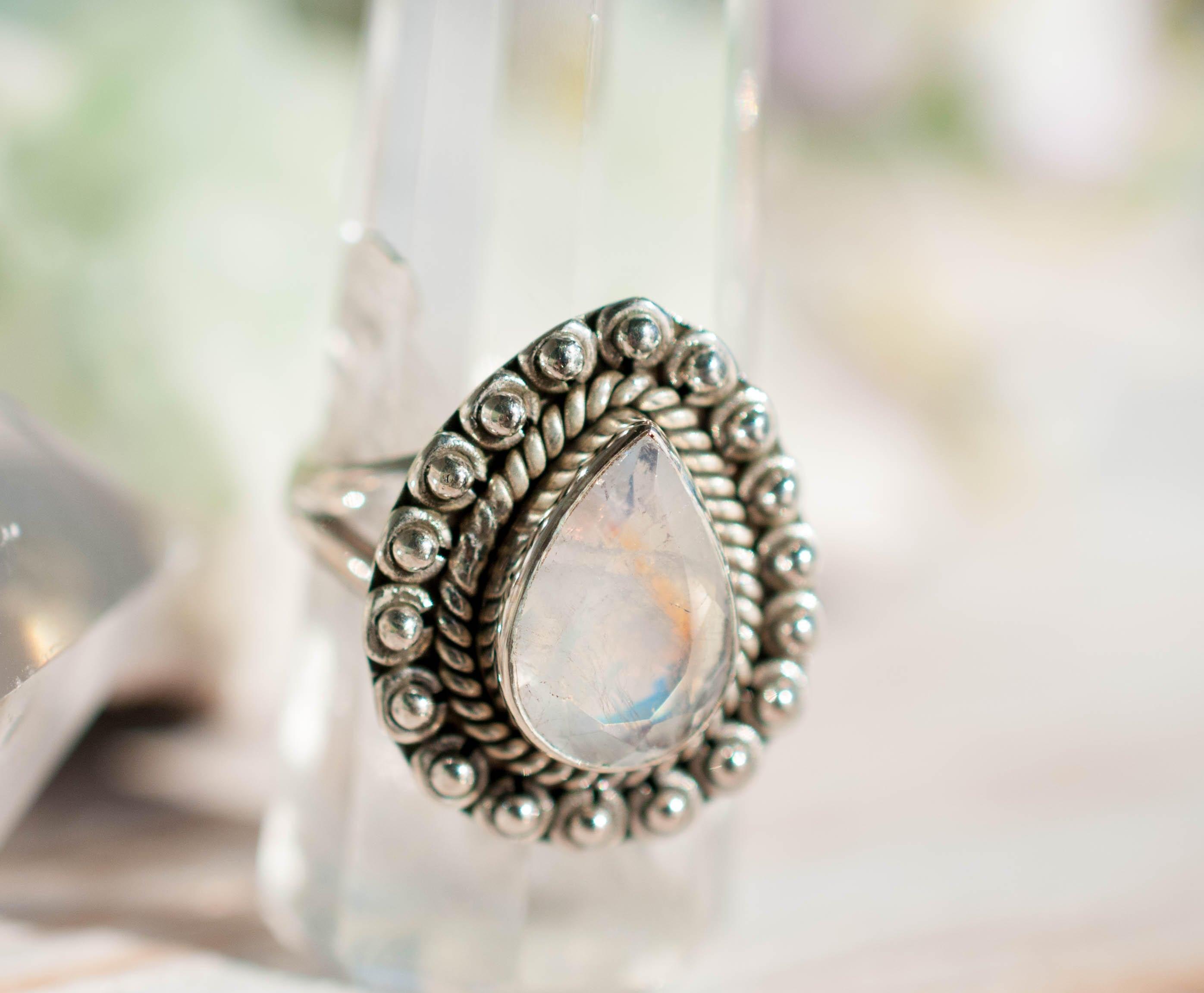 Moonstone ~ Sterling Silver 925 ~MR172 - Maresia Jewelry