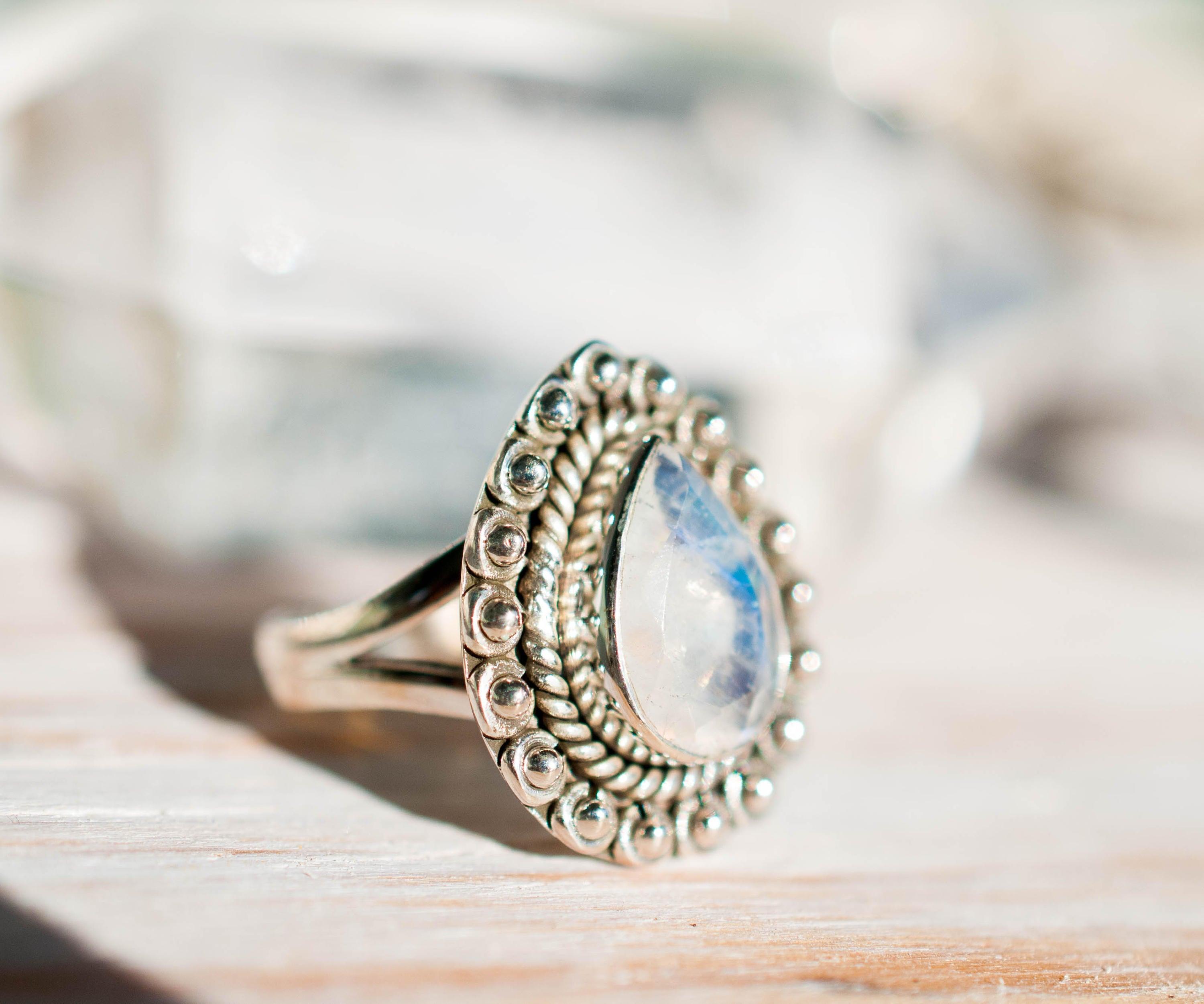 Moonstone ~ Sterling Silver 925 ~MR172 - Maresia Jewelry