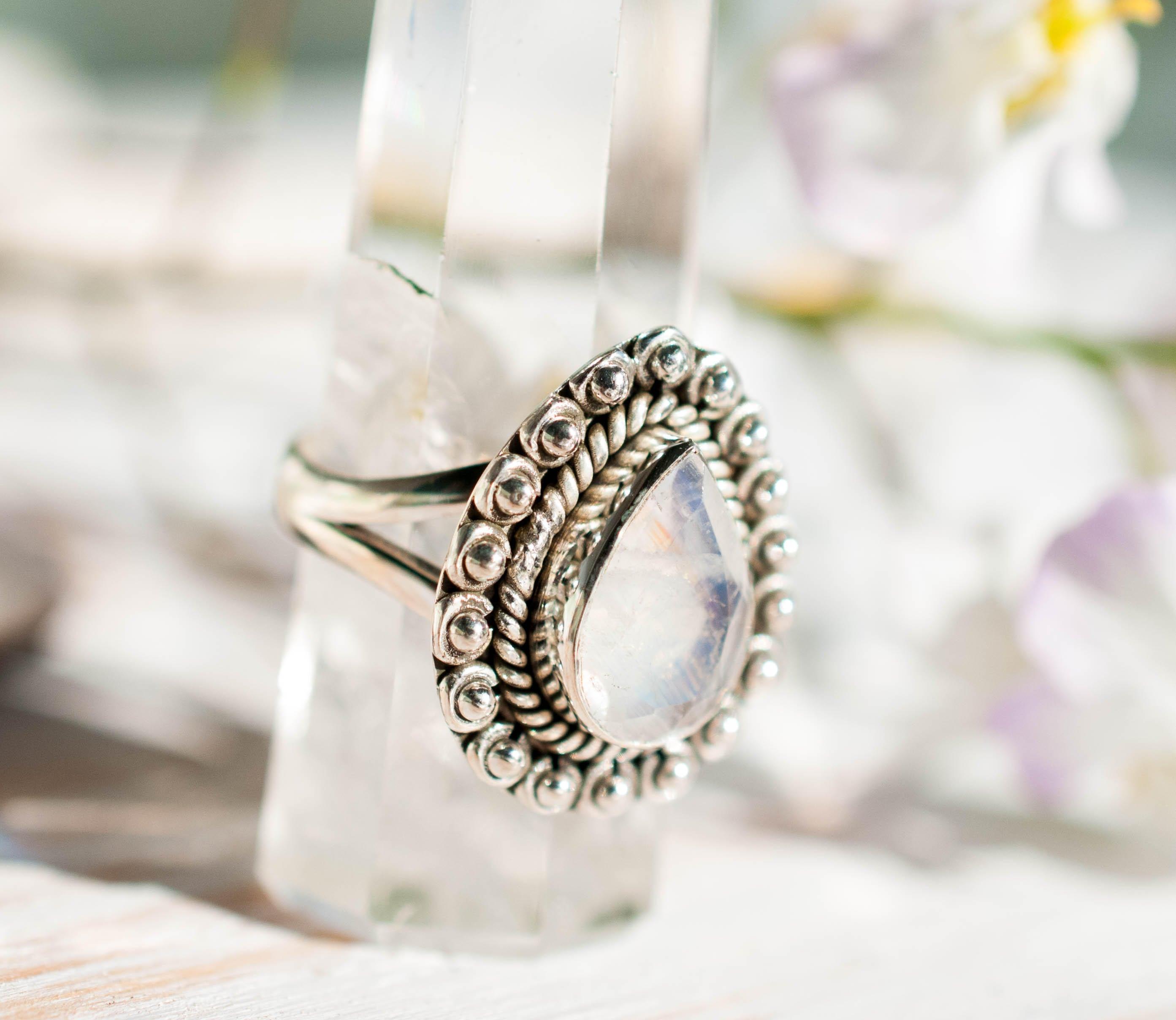 Moonstone ~ Sterling Silver 925 ~MR172 - Maresia Jewelry