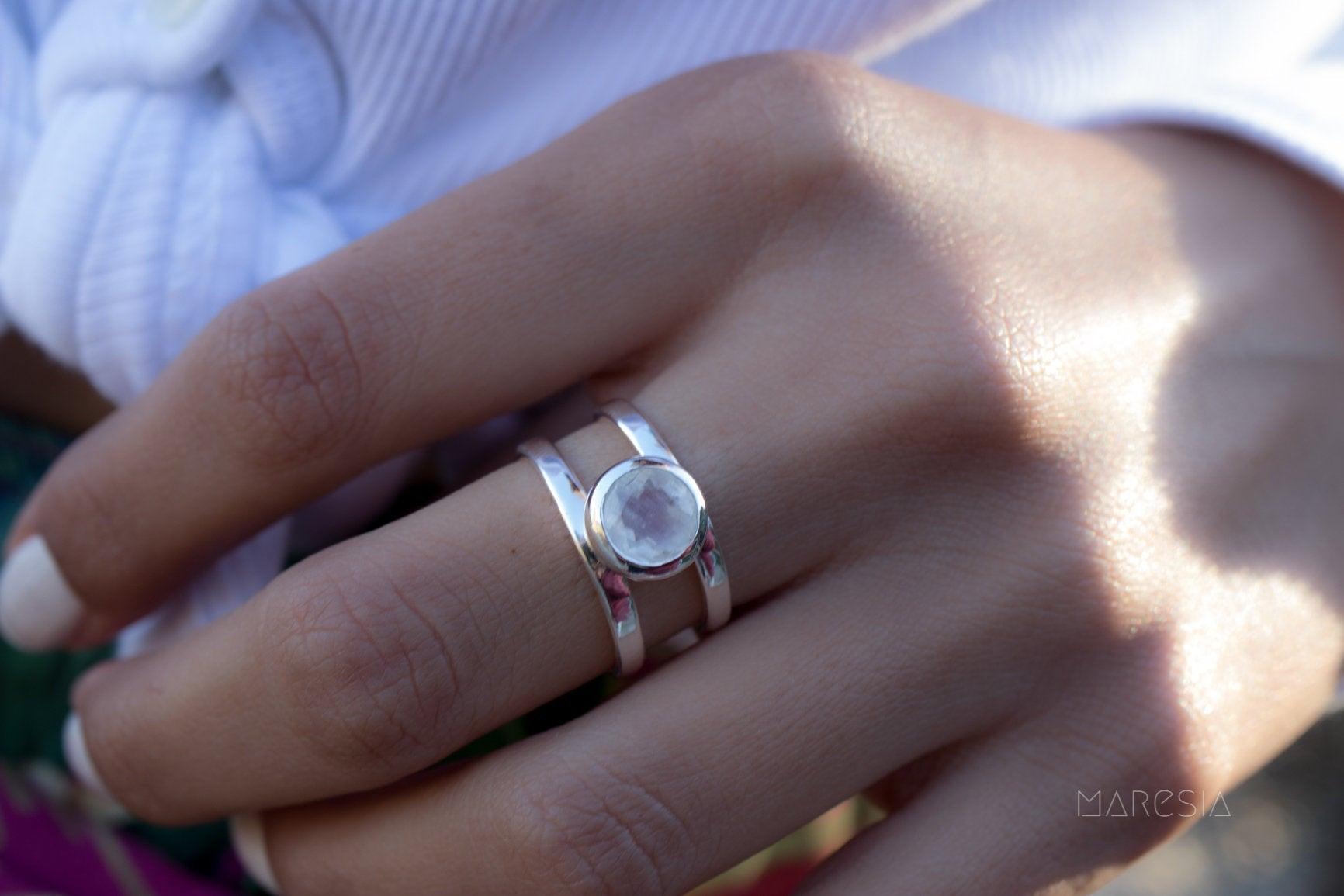 Moonstone ~ Sterling Silver 925 ~ MR184 - Maresia Jewelry