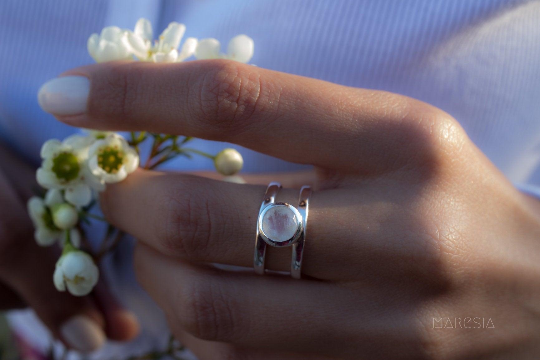 Moonstone ~ Sterling Silver 925 ~ MR184 - Maresia Jewelry