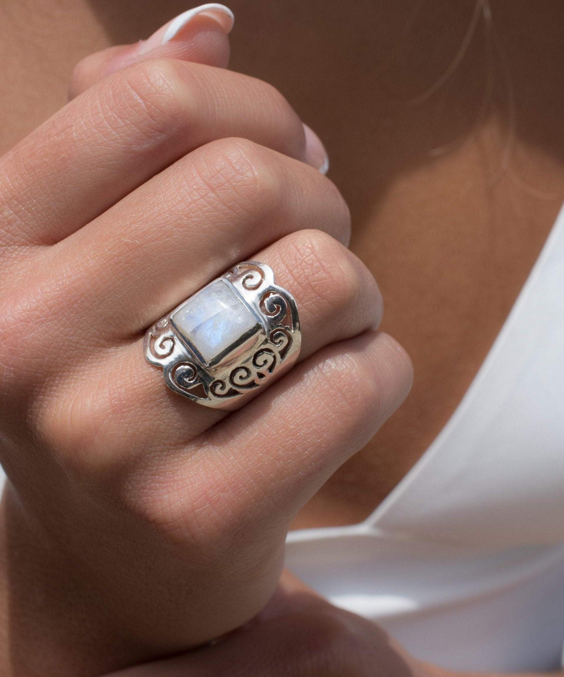 Moonstone ~ Sterling Silver 925 ~MR194 - Maresia Jewelry