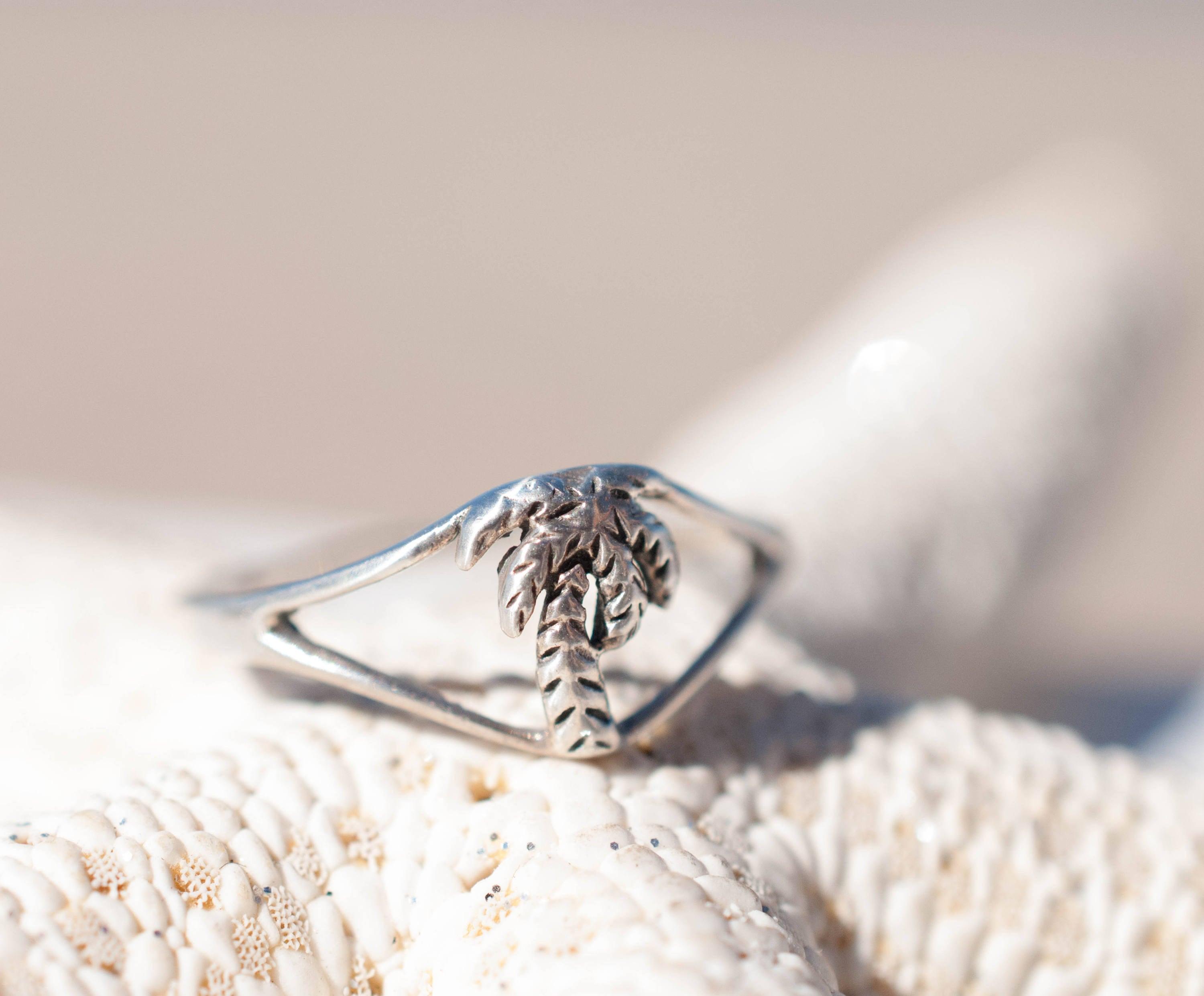 Palm Tree Ring ~ Sterling Silver 925 ~ Jewelry ~ Thin Band ~ Basic ~ Casual ~ Everyday ~ Bohemian ~ Hippie ~Boho ~California~ MR244