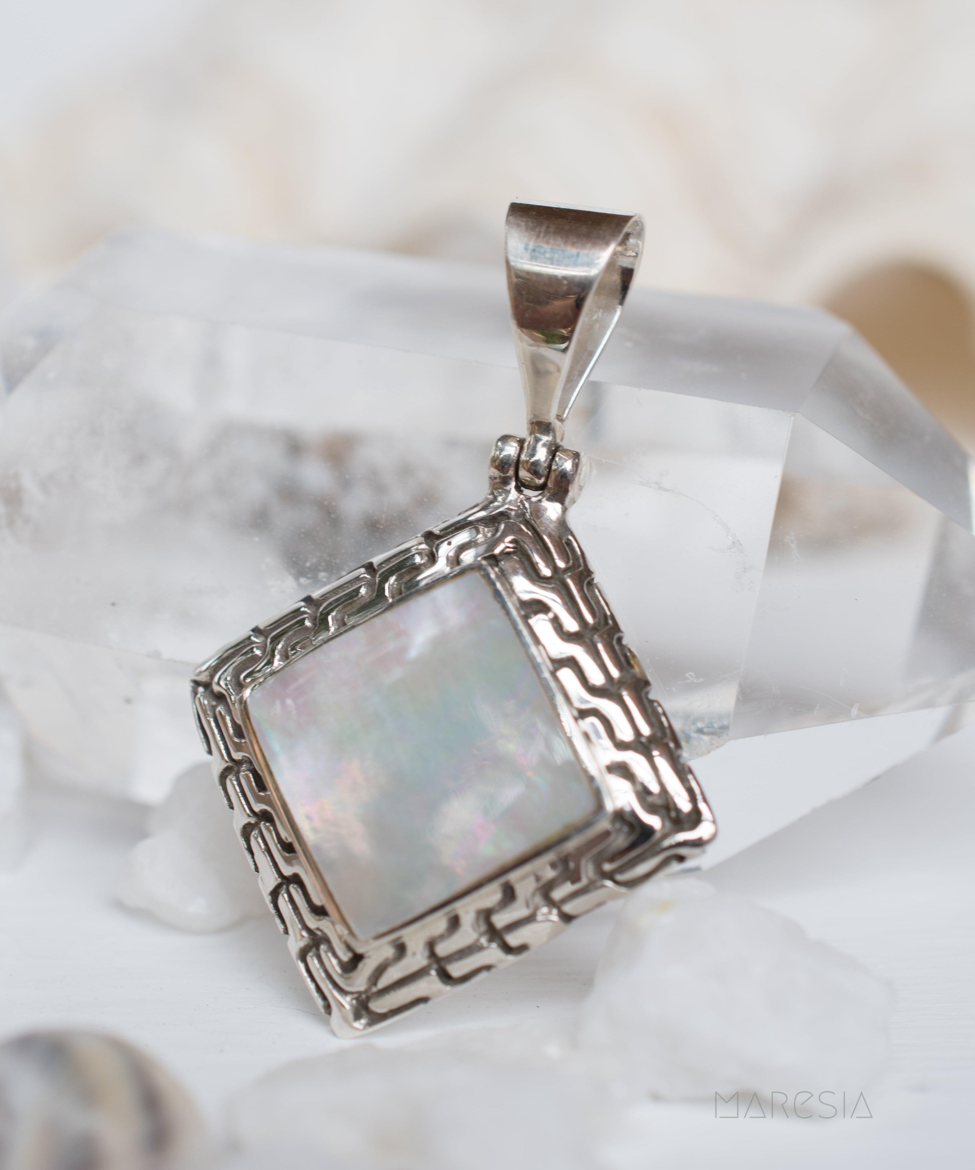 Pendant ~ Abalone or Mother of Pearl ~ Sterling Silver 925 ~SMP008 - Maresia Jewelry