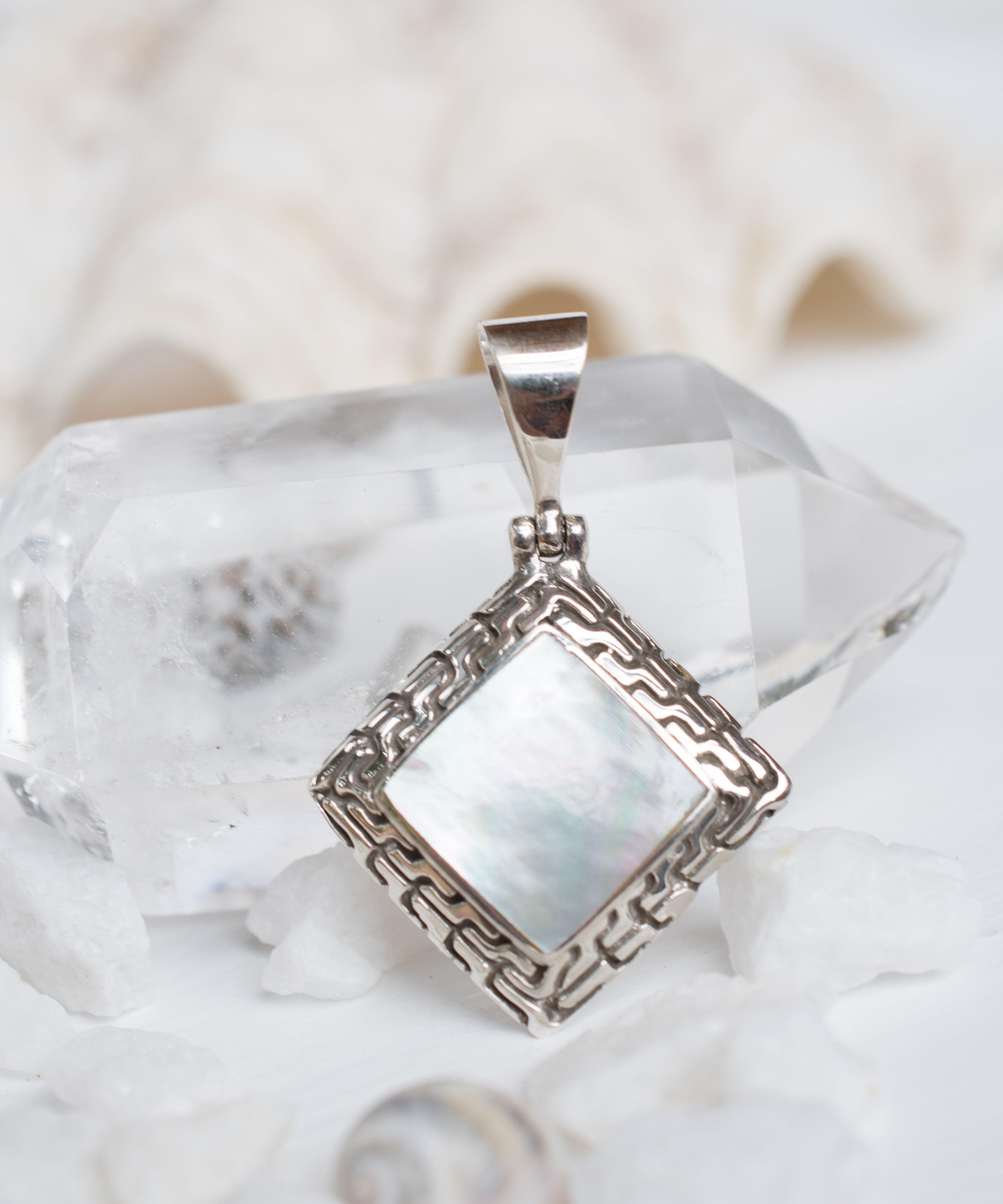 Pendant ~ Abalone or Mother of Pearl ~ Sterling Silver 925 ~SMP008 - Maresia Jewelry