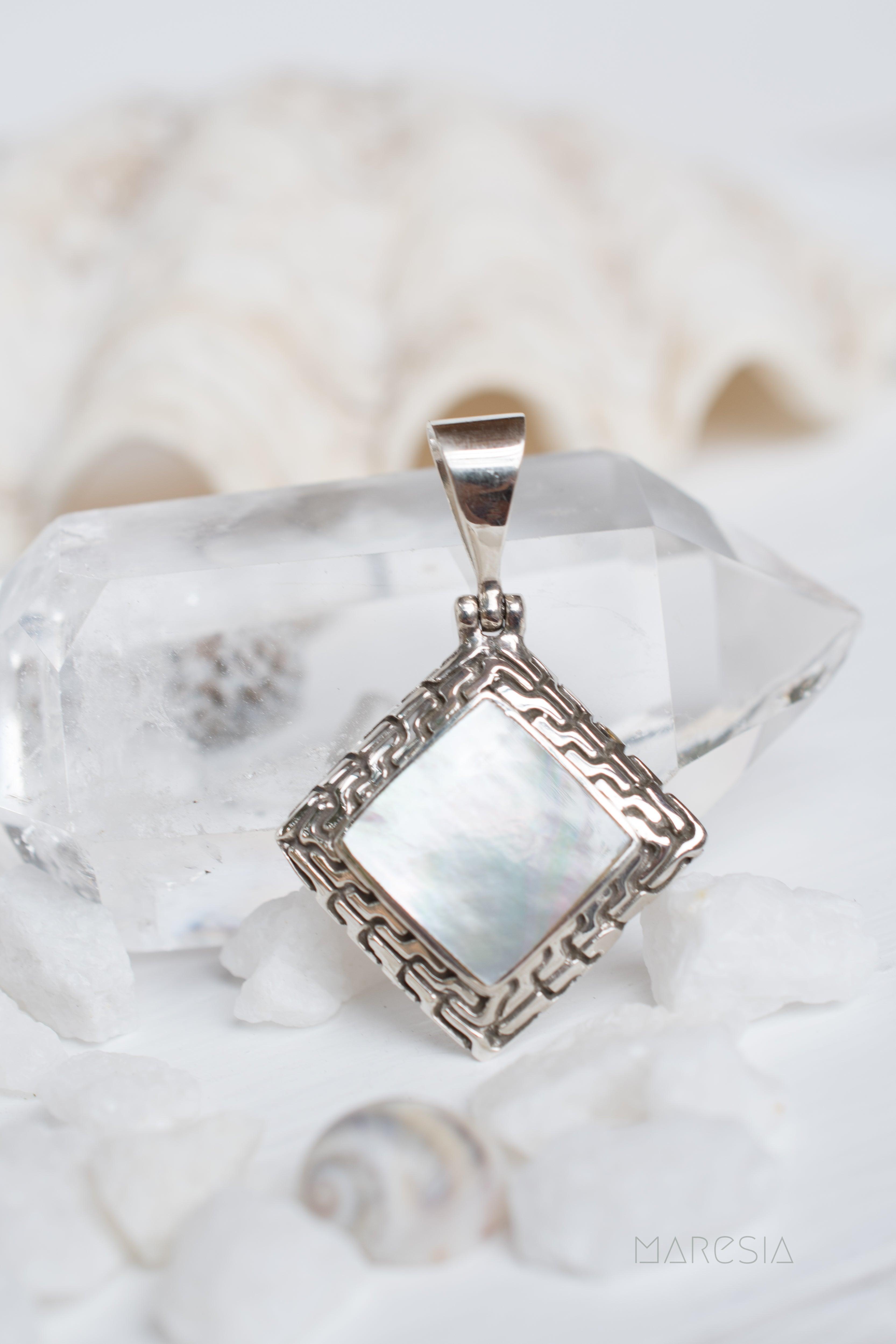 Pendant ~ Abalone or Mother of Pearl ~ Sterling Silver 925 ~SMP008 - Maresia Jewelry
