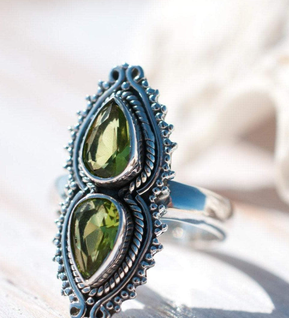 Peridot Ring ~ Sterling Silver 925 ~MR043 - Maresia Jewelry