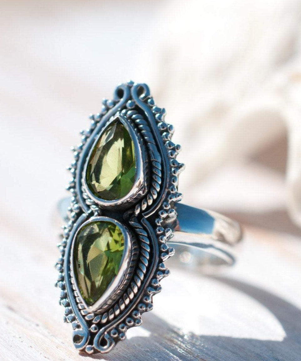 Peridot Ring ~ Sterling Silver 925 ~MR043 - Maresia Jewelry