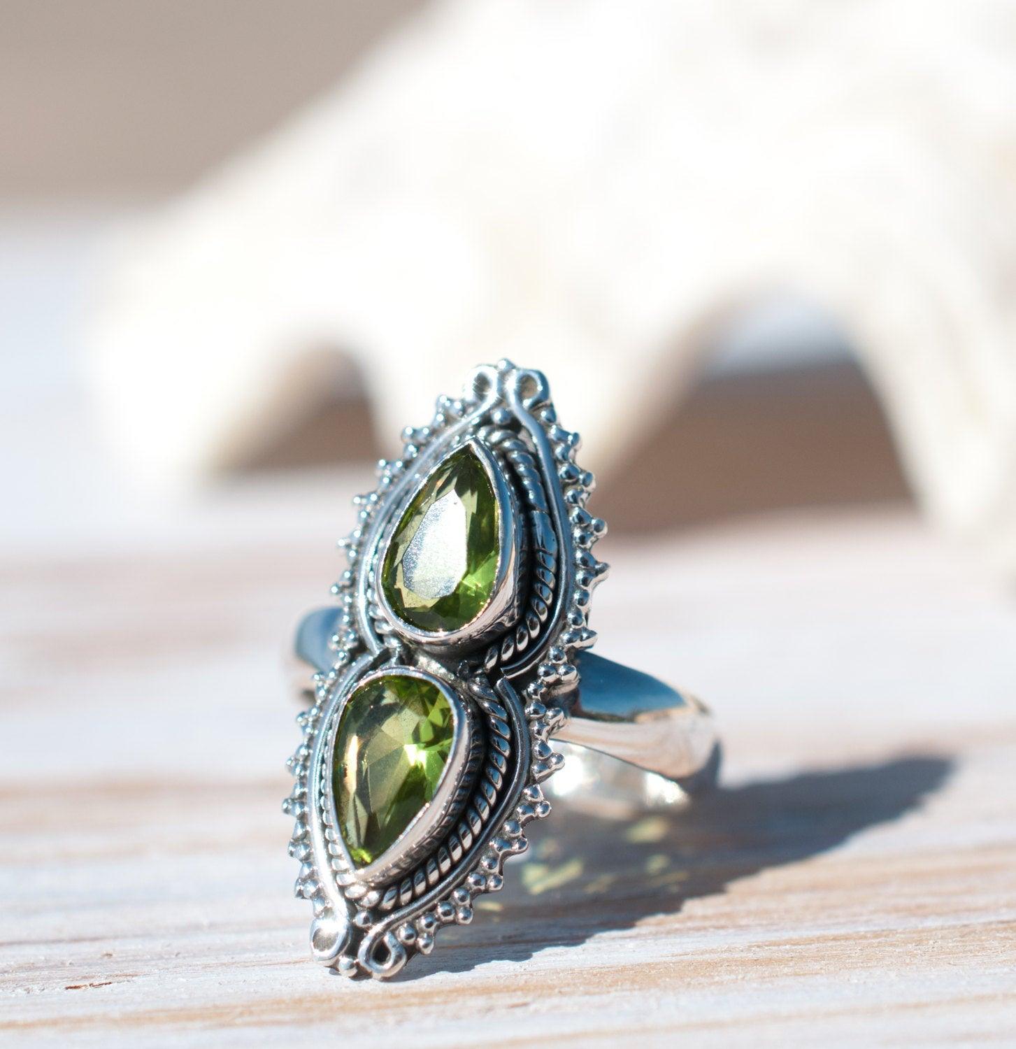 Peridot Ring ~ Sterling Silver 925 ~MR043 - Maresia Jewelry
