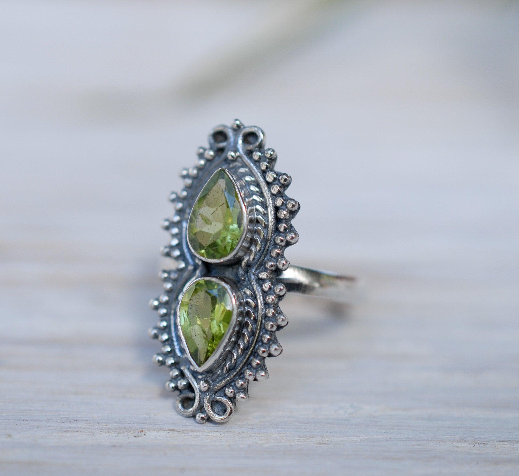 Peridot Ring ~ Sterling Silver 925 ~MR043 - Maresia Jewelry
