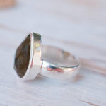 Pitangueiras Rainbow Labradorite Ring ~ Sterling Silver 925 ~MR027 - Maresia Jewelry