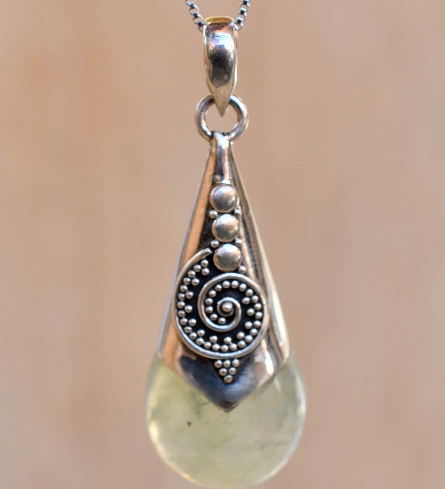 Prehnite Pendant ~ Sterling Silver 925 SMP041 - Maresia Jewelry