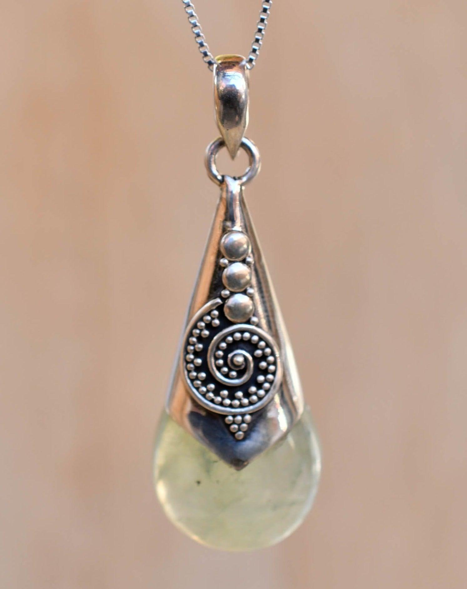 Prehnite Pendant ~ Sterling Silver 925 SMP041 - Maresia Jewelry
