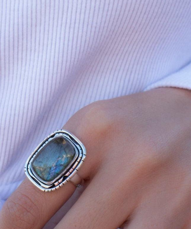 Rainbow Labradorite Rectangular Ring ~ Sterling Silver 925 ~ MR179 - Maresia Jewelry