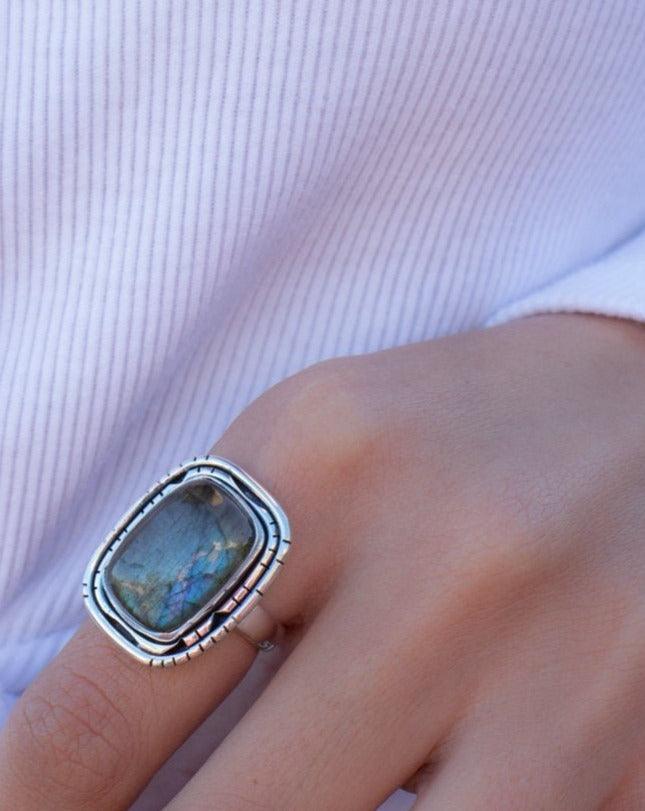 Rainbow Labradorite Rectangular Ring ~ Sterling Silver 925 ~ MR179 - Maresia Jewelry