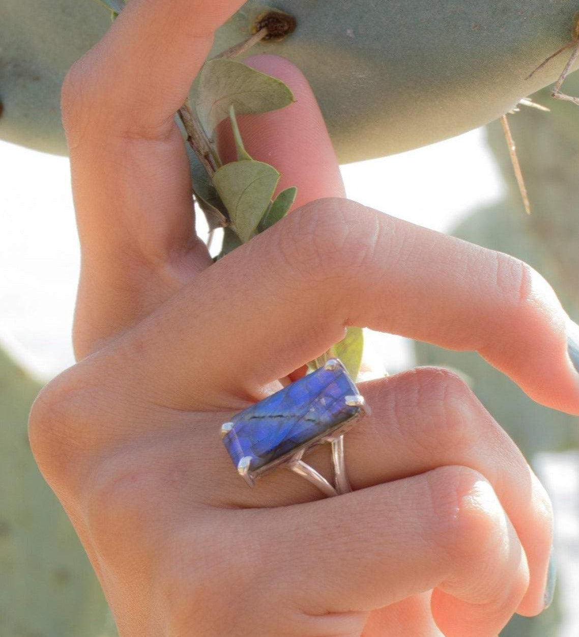 Rainbow Labradorite Rectangular Ring ~Sterling Silver 925 ~ MR084 - Maresia Jewelry
