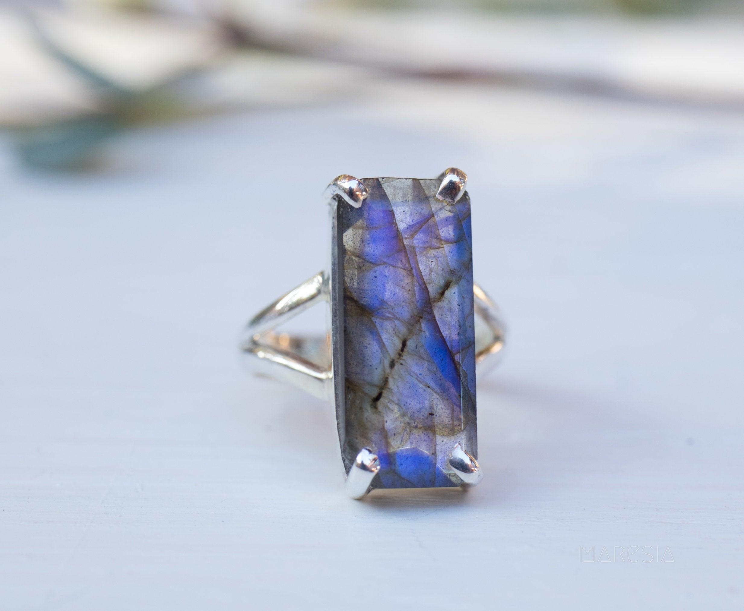 Rainbow Labradorite Rectangular Ring ~Sterling Silver 925 ~ MR084 - Maresia Jewelry