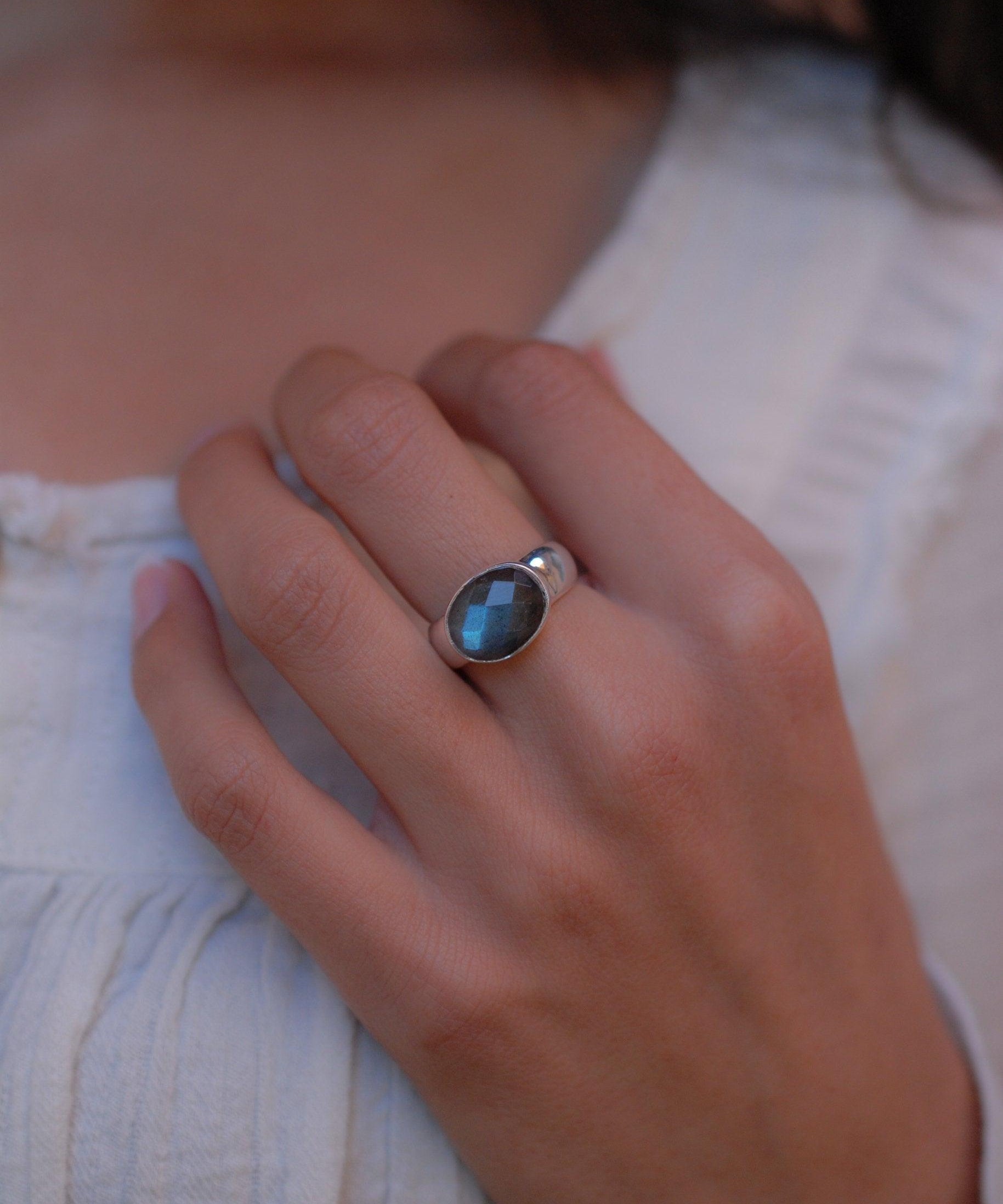 Rainbow Labradorite Ring ~ Sterling Silver 925 ~MR015 - Maresia Jewelry