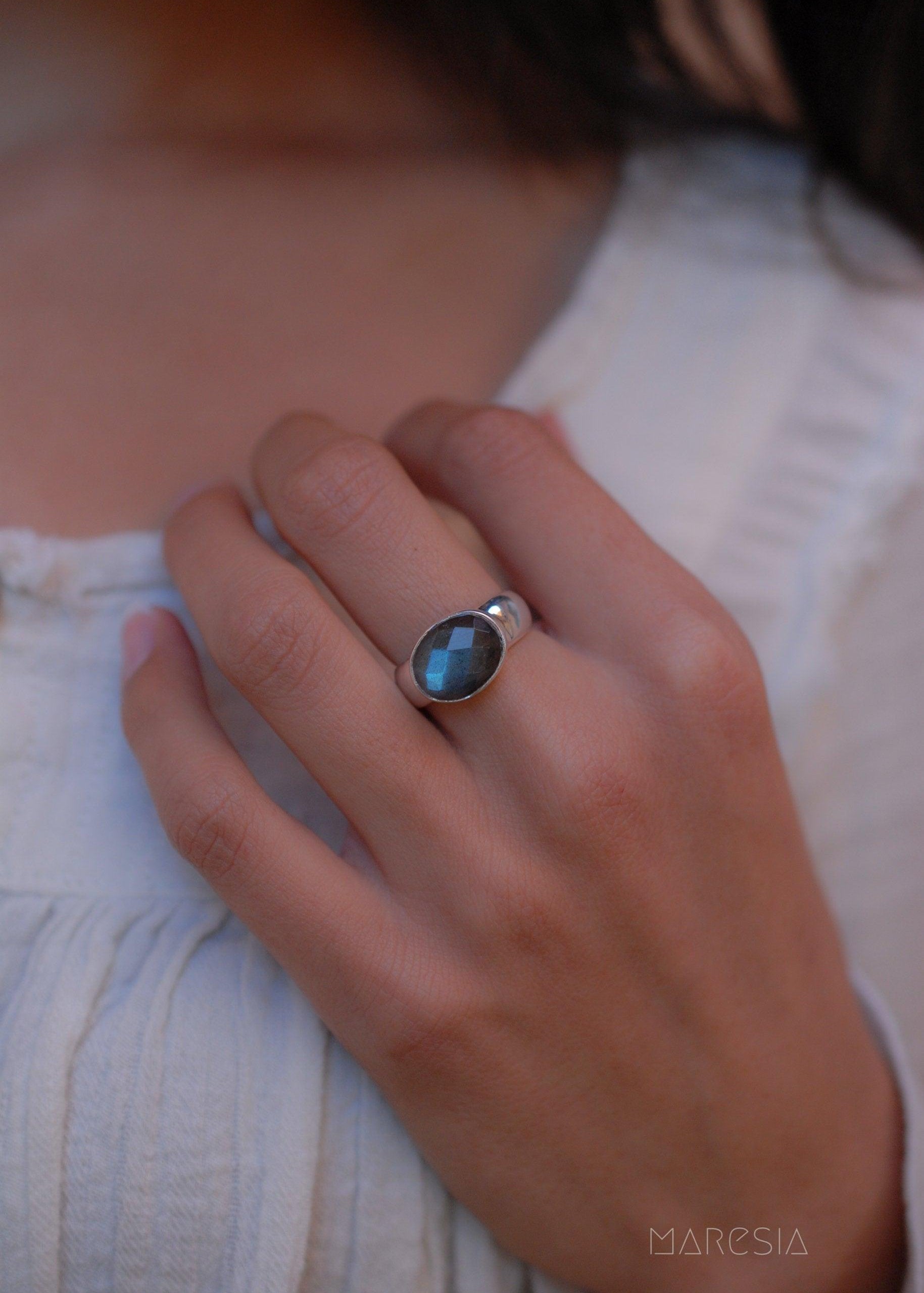 Rainbow Labradorite Ring ~ Sterling Silver 925 ~MR015 - Maresia Jewelry