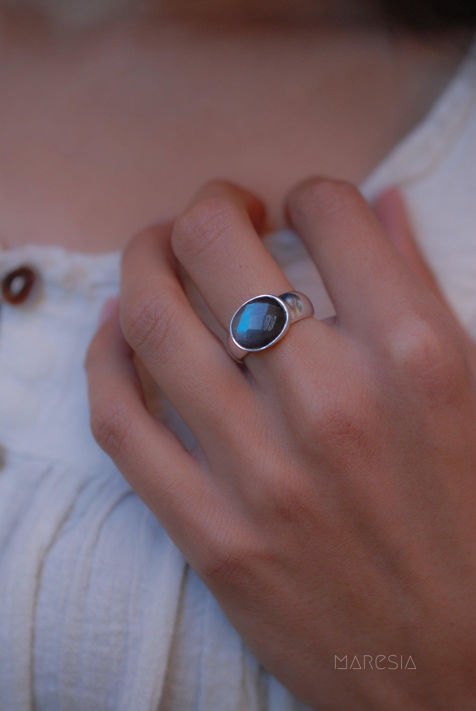 Rainbow Labradorite Ring ~ Sterling Silver 925 ~MR015 - Maresia Jewelry