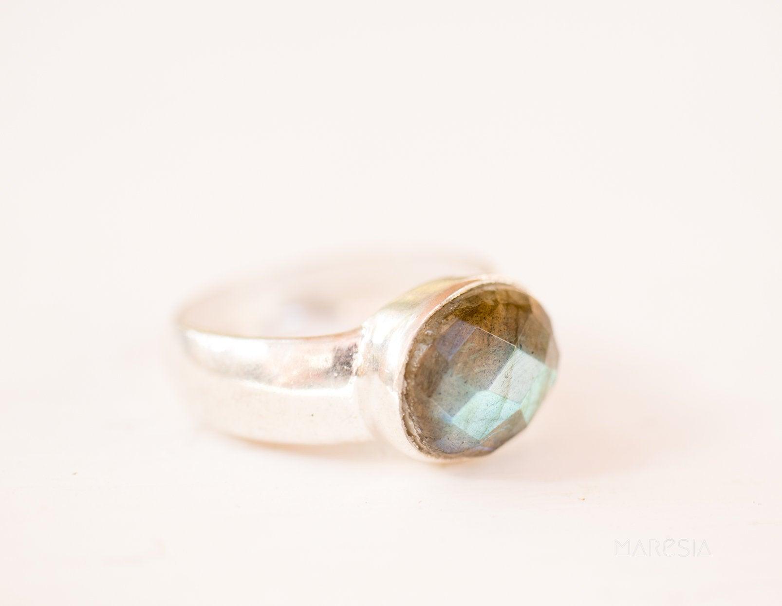Rainbow Labradorite Ring ~ Sterling Silver 925 ~MR015 - Maresia Jewelry